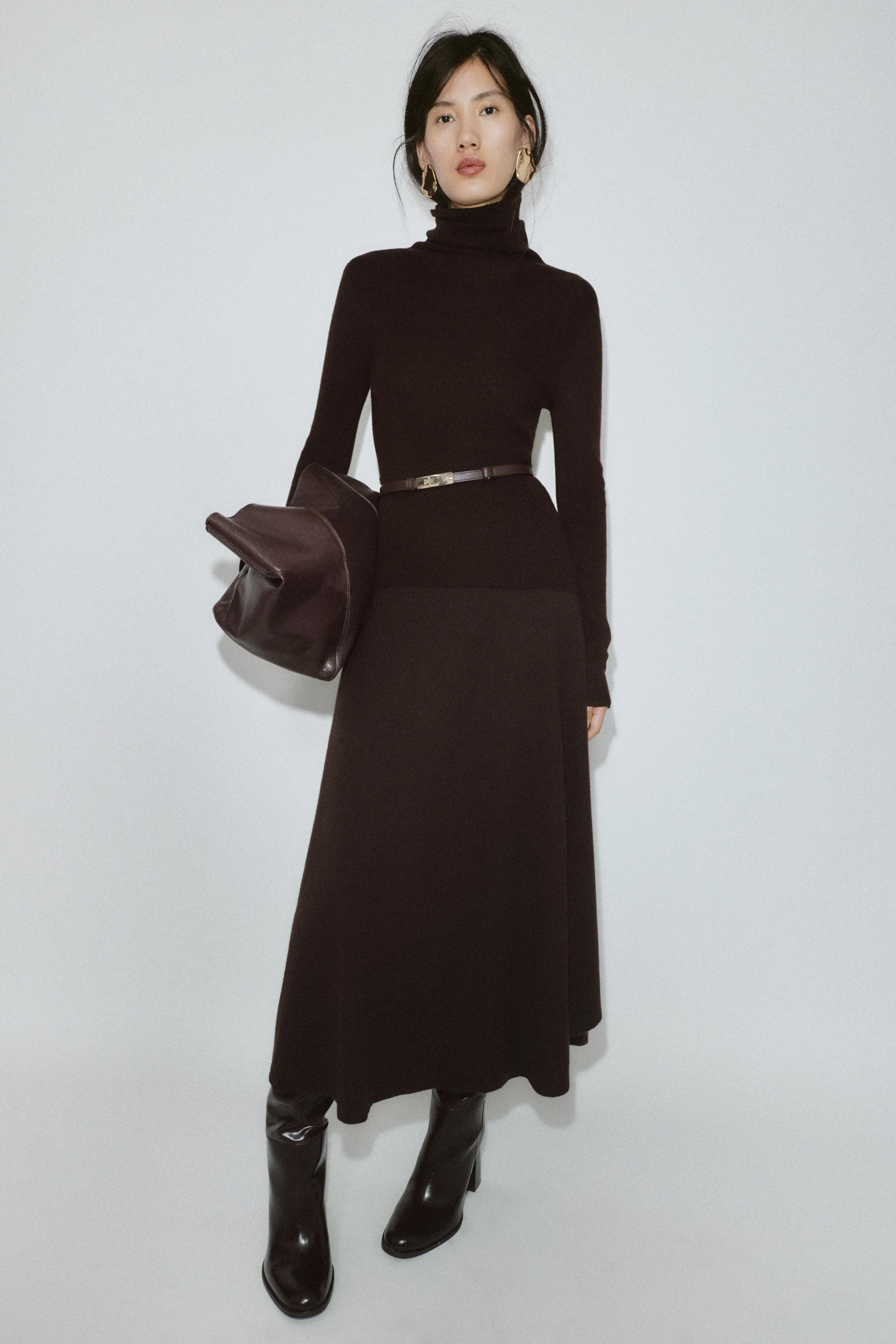 پلیور یقه اسکی پشمی با کمربند پلیور یقه اسکی پشمی با کمربند