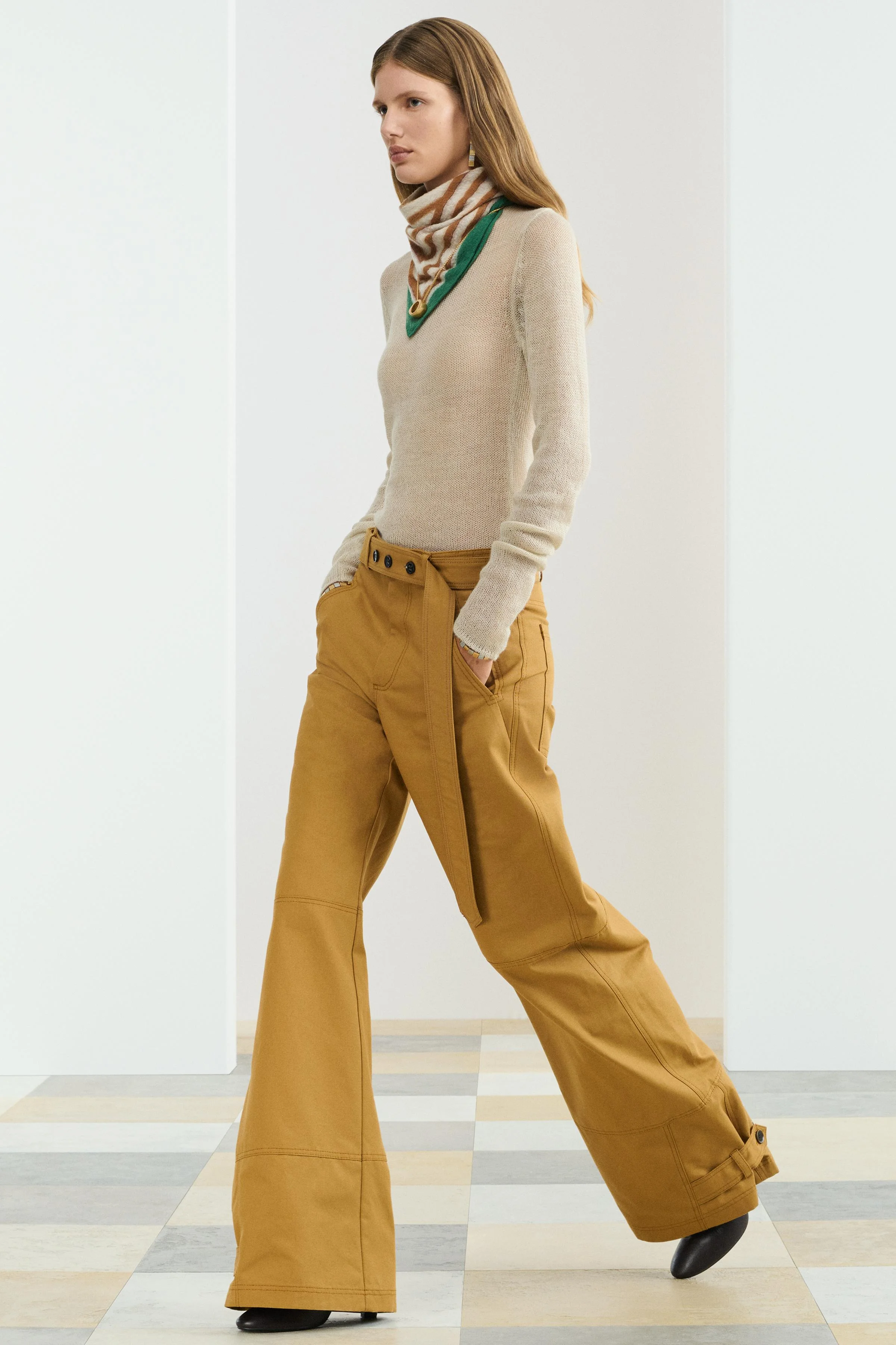 پلیور با یقه اسکی