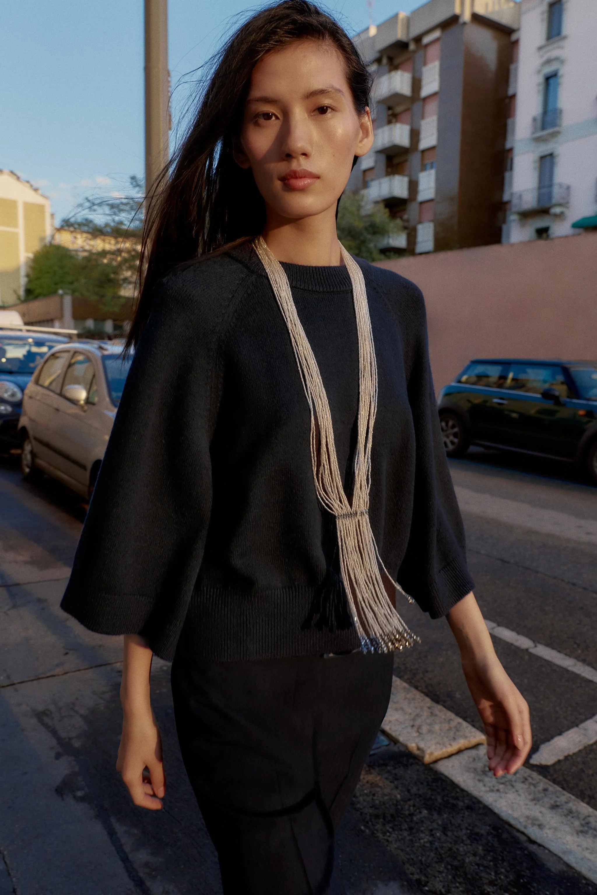 پلیور بافتنی با آستین های گشاد پلیور بافتنی با آستین های گشاد