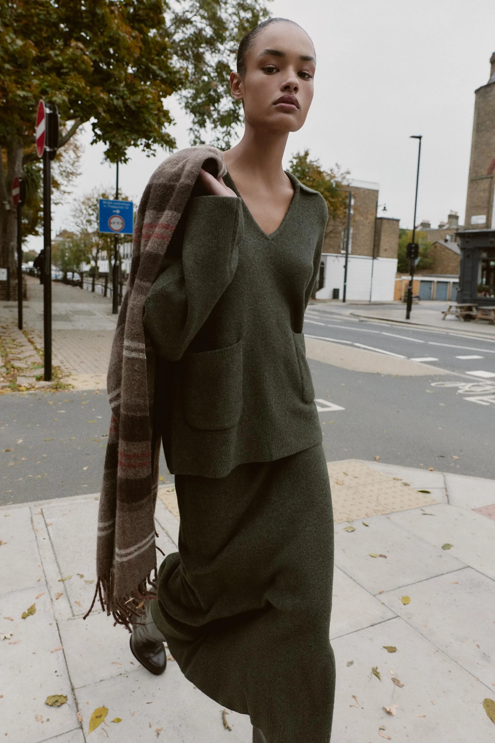 دامن میدی بافتنی با بافتی نرم دامن میدی بافتنی با بافتی نرم