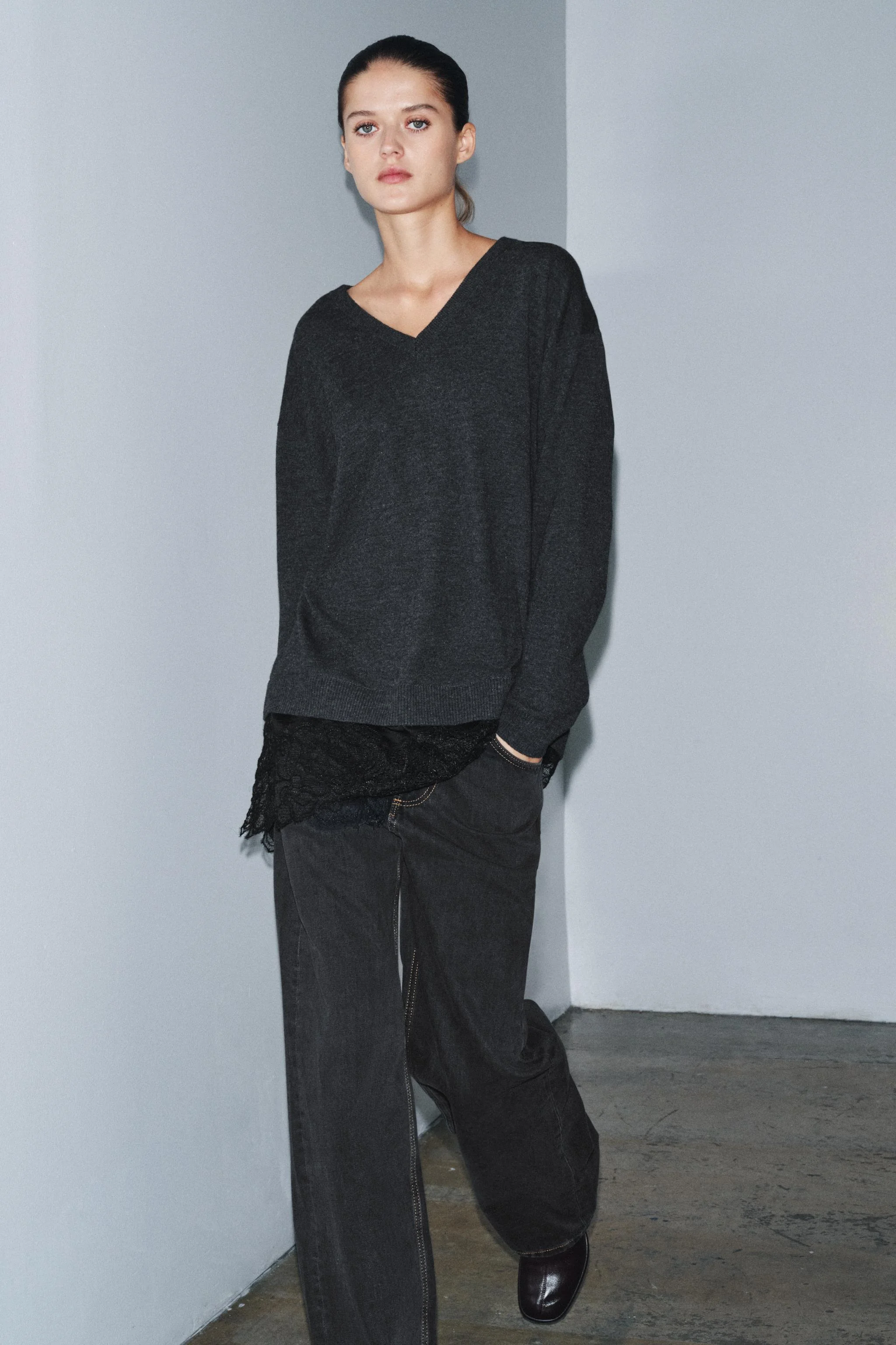 پلیور بافت بلند با جزئیات گیپور پلیور بافت بلند با جزئیات گیپور