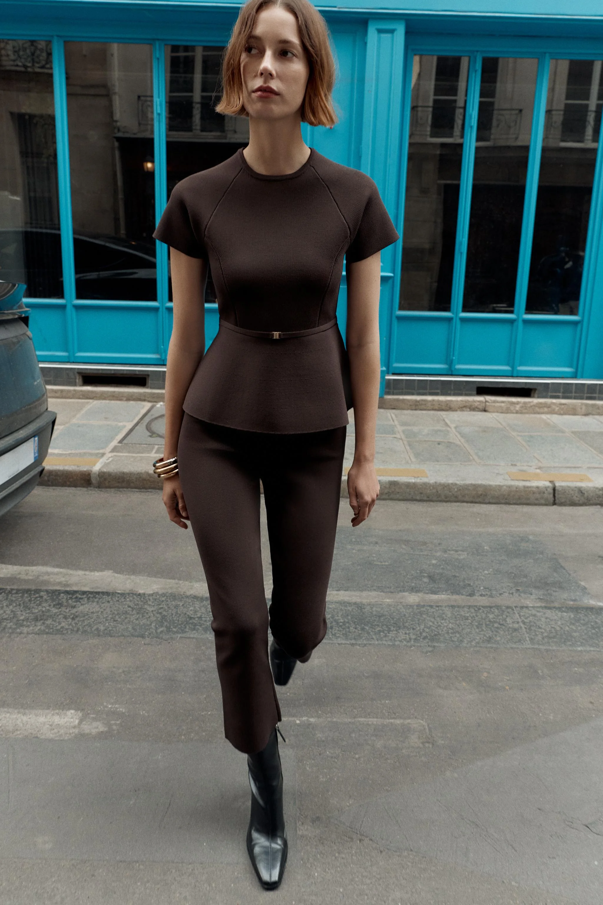 تاپ بافتنی یقه گرد و کمربند دار