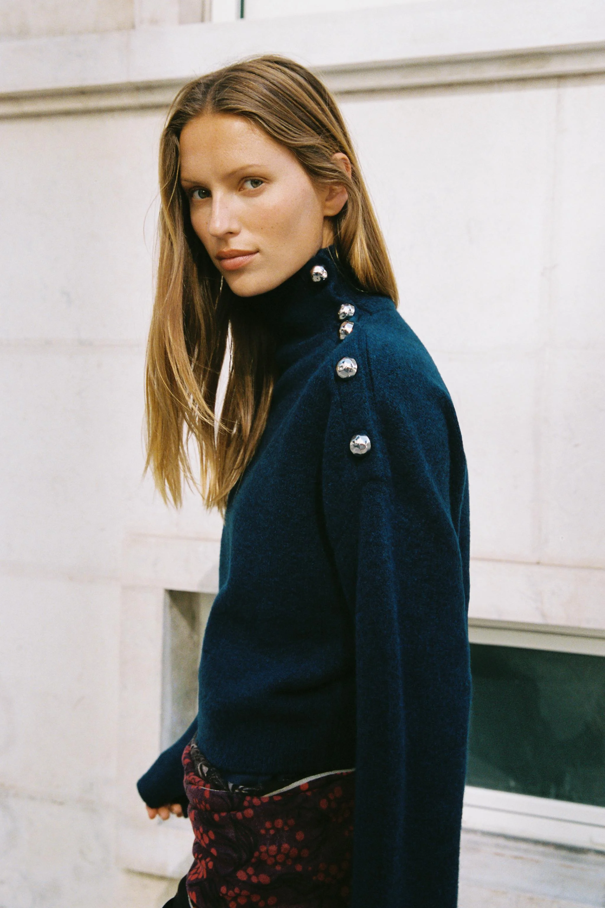 پلیور بافت نرم با دکمه پلیور بافت نرم با دکمه