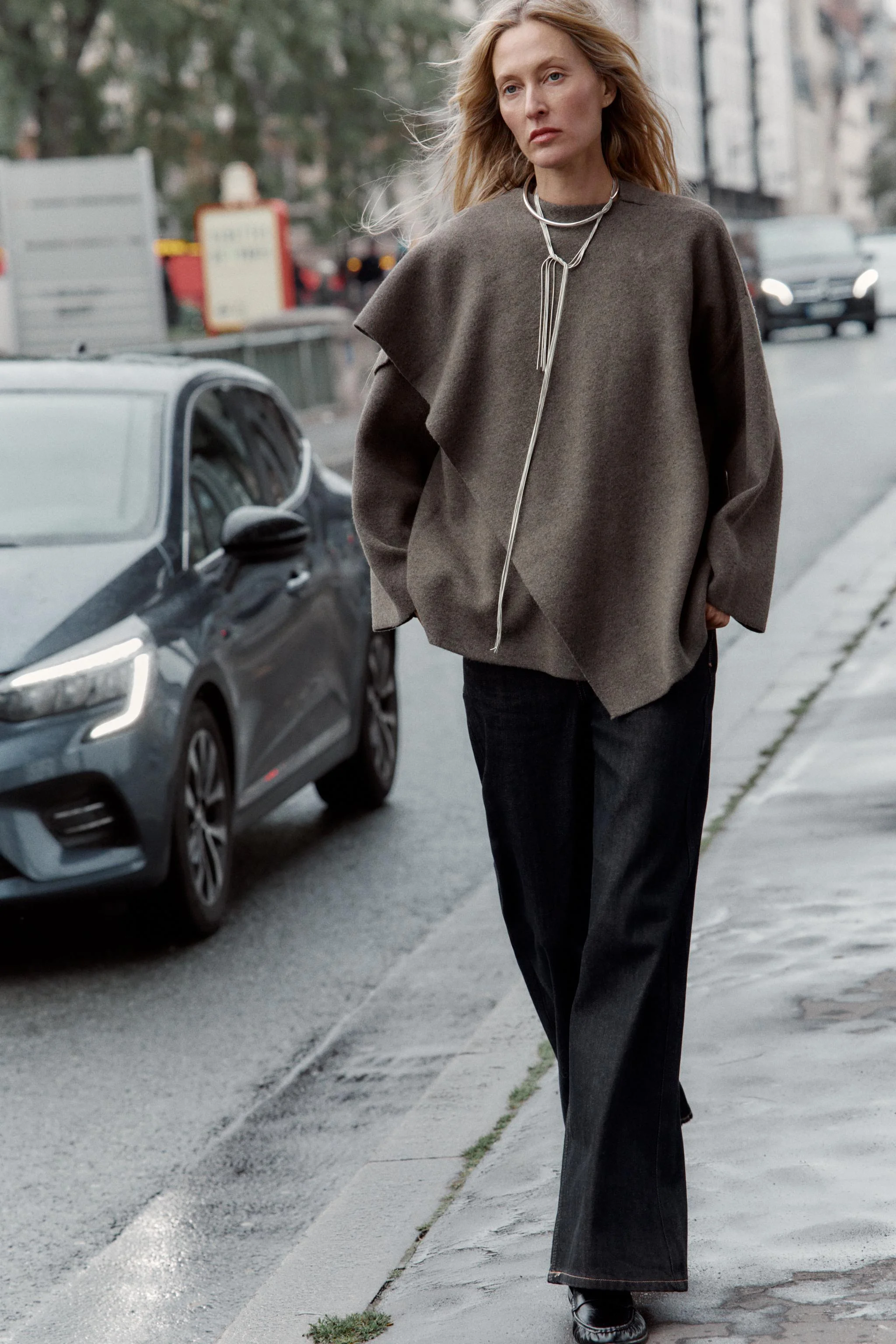 شنل با شال گردنی بافتنی شنل با شال گردنی بافتنی