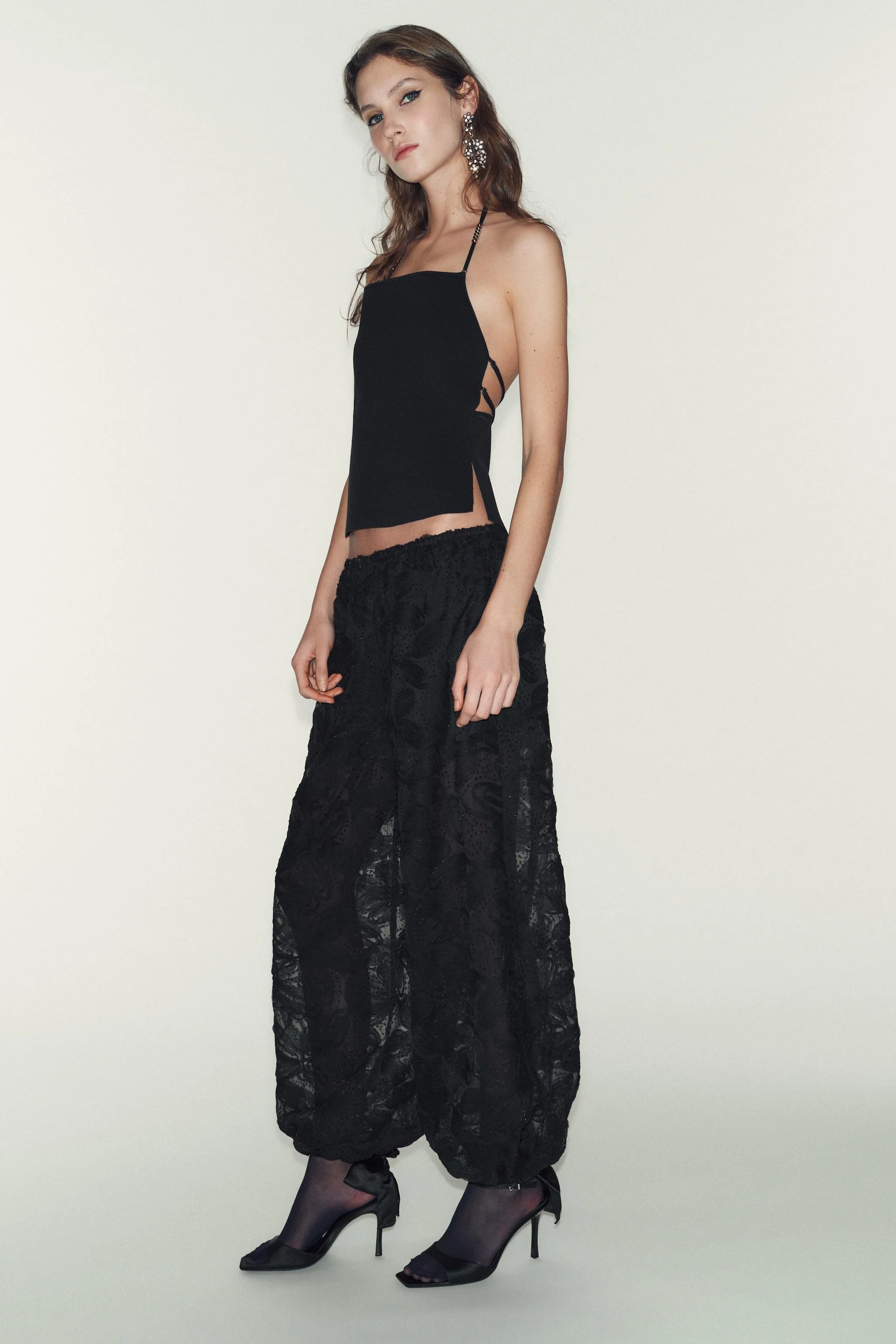 تاپ بافتنی با تزیین مهره تاپ بافتنی با تزیین مهره