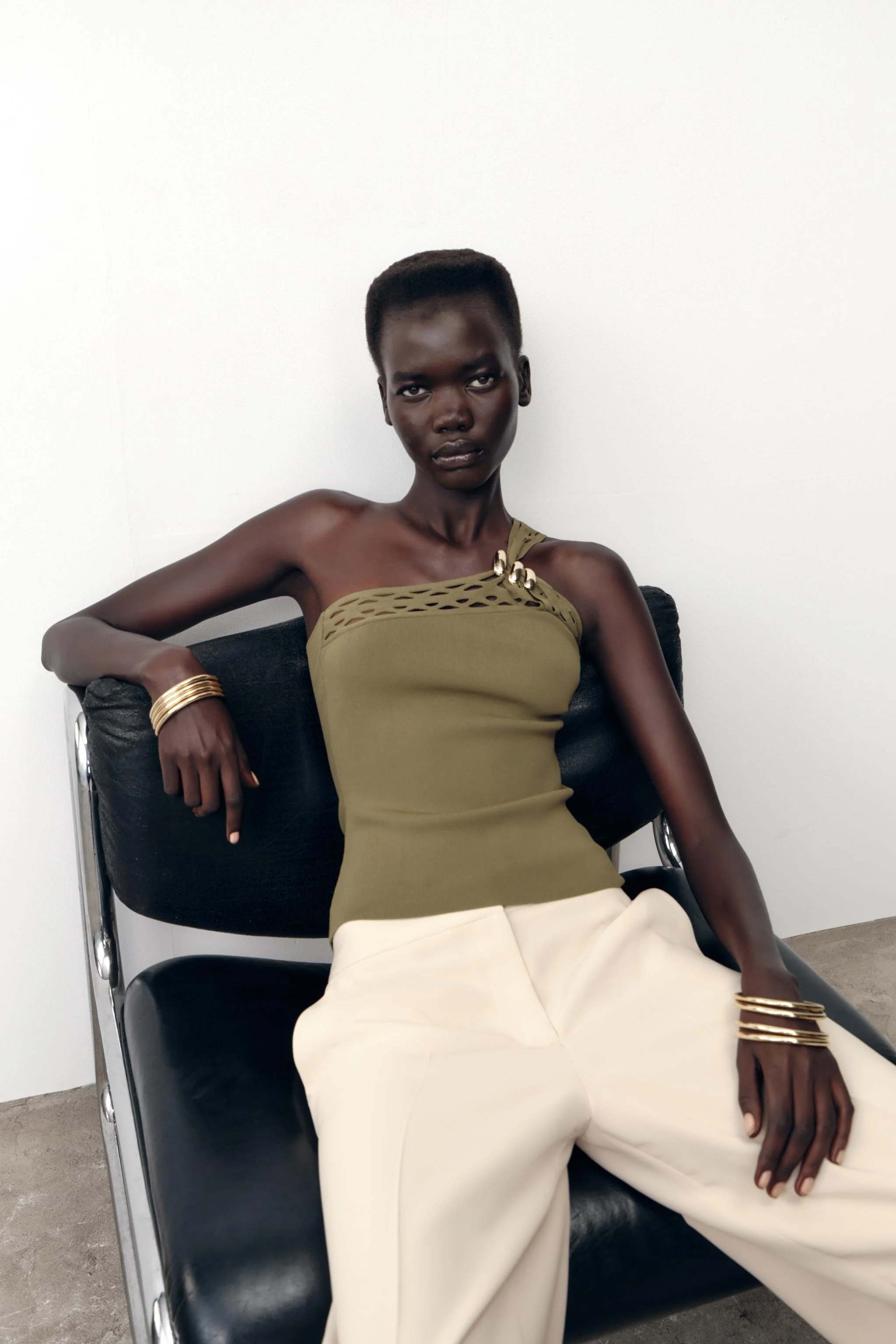 تاپ بافتنی نامتقارن