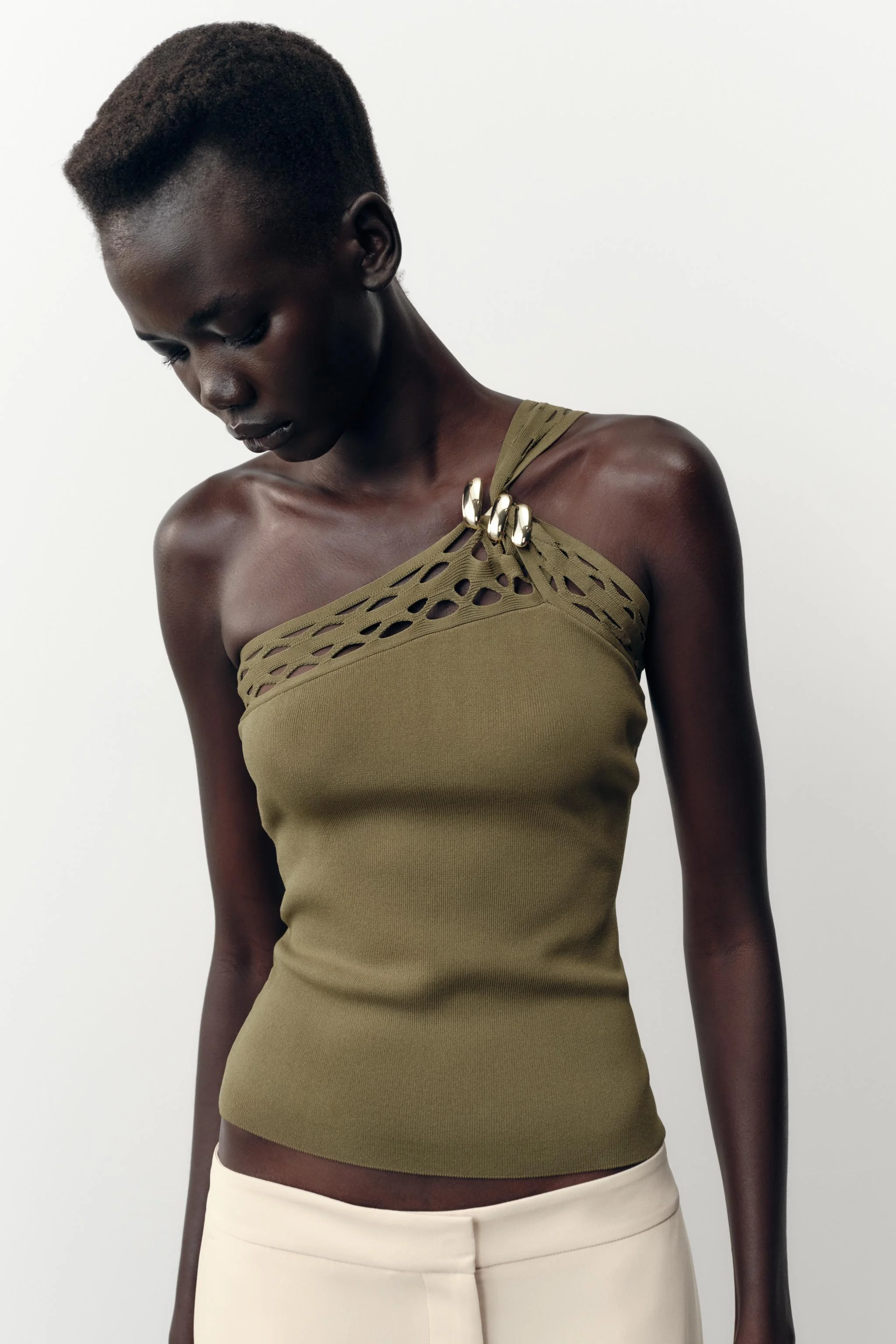 تاپ بافتنی نامتقارن تاپ بافتنی نامتقارن