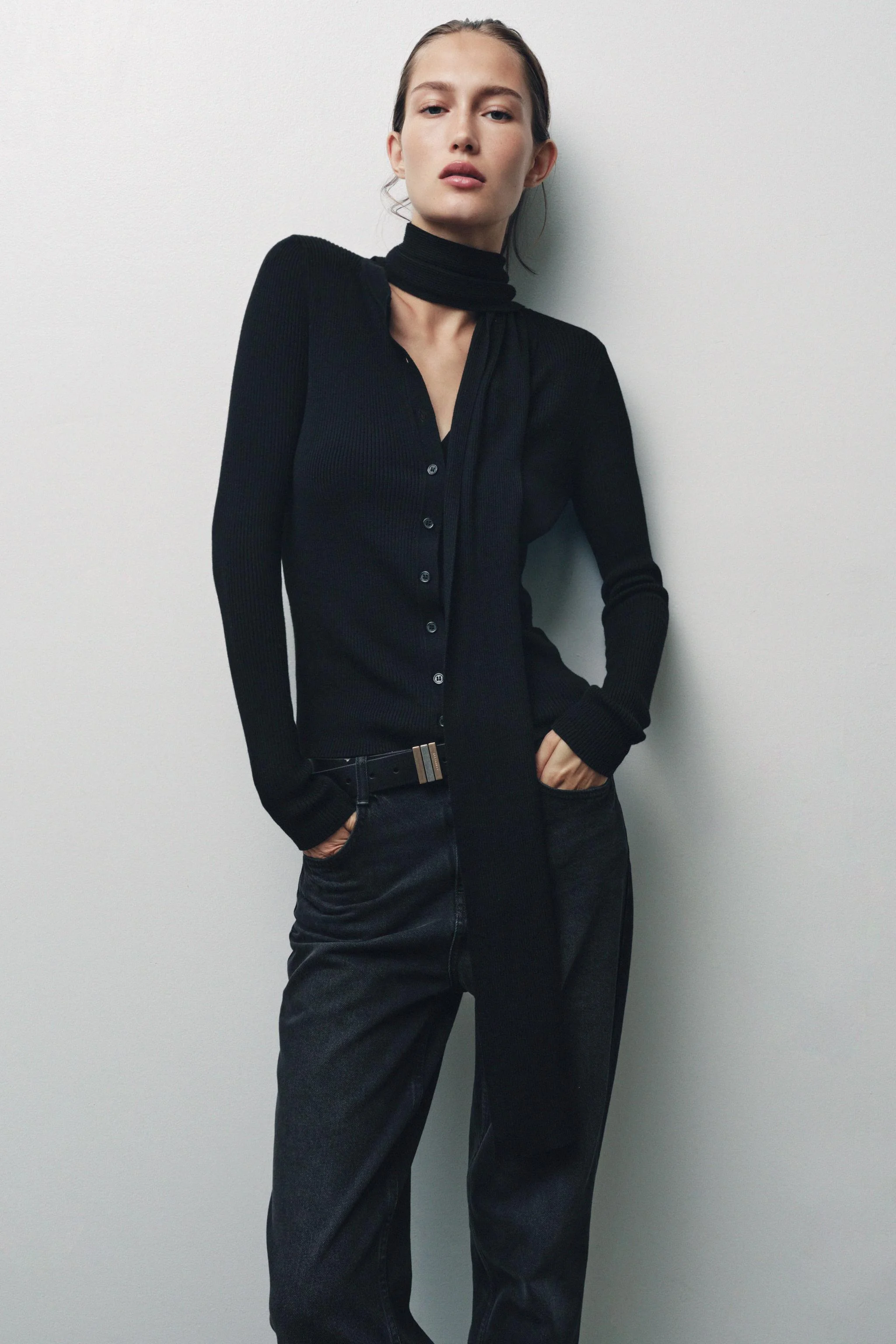 کاردیگان بافت کبریتی با شال گردن کاردیگان بافت کبریتی با شال گردن