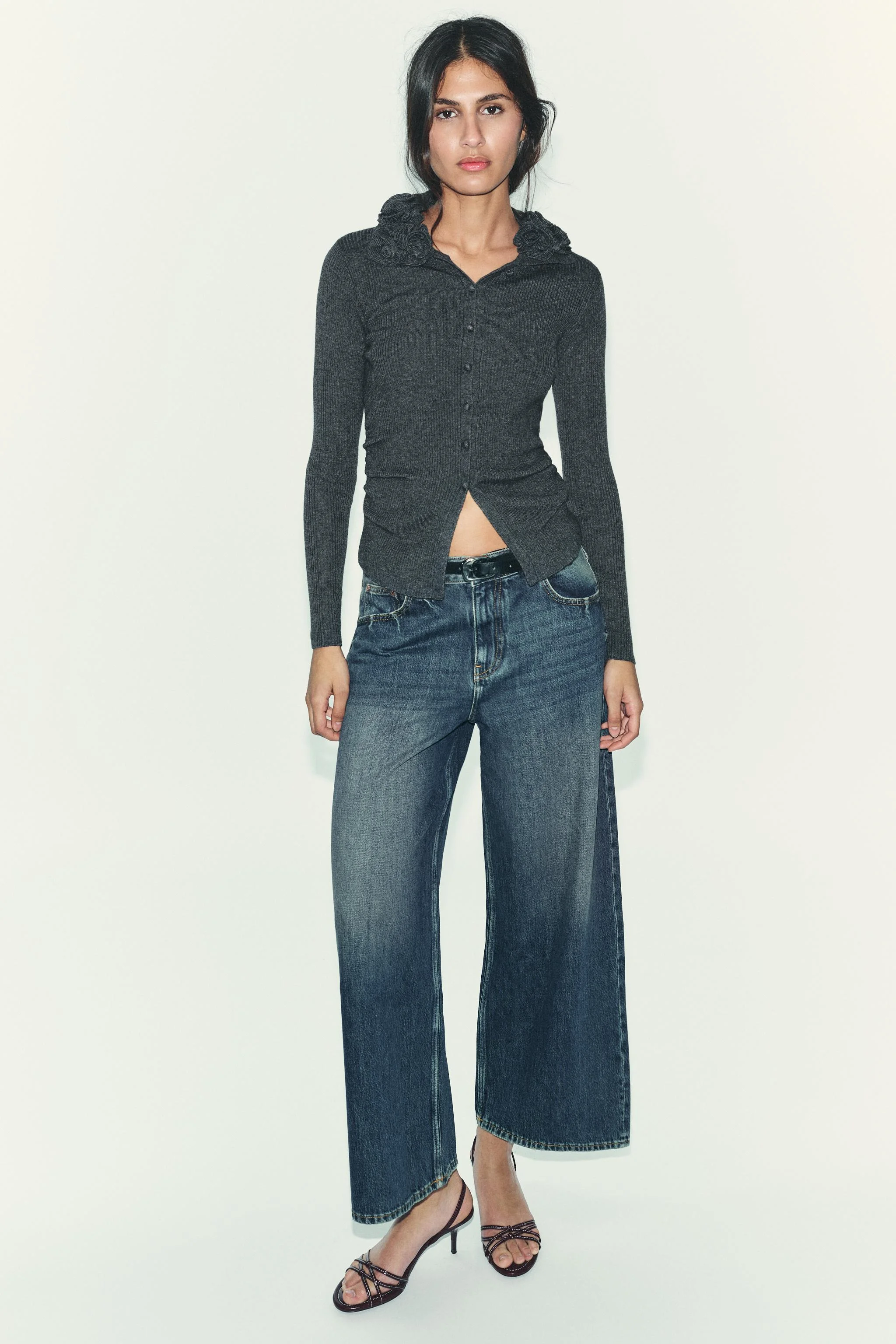 ژاکت بافتنی پشمی طرح گل