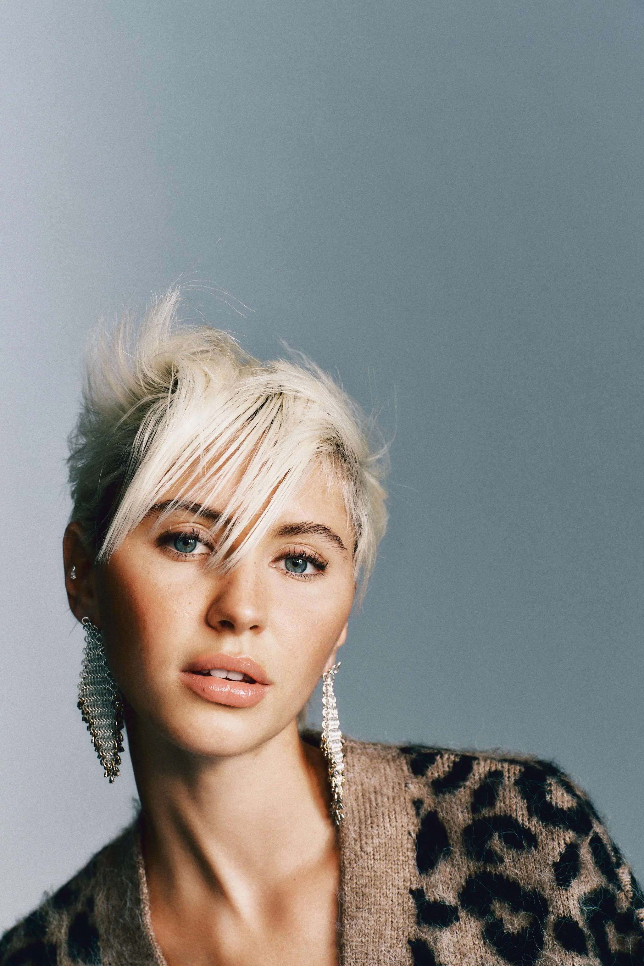 ژاکت بافتنی طرح حیوانات با سایز بزرگ ژاکت بافتنی طرح حیوانات با سایز بزرگ