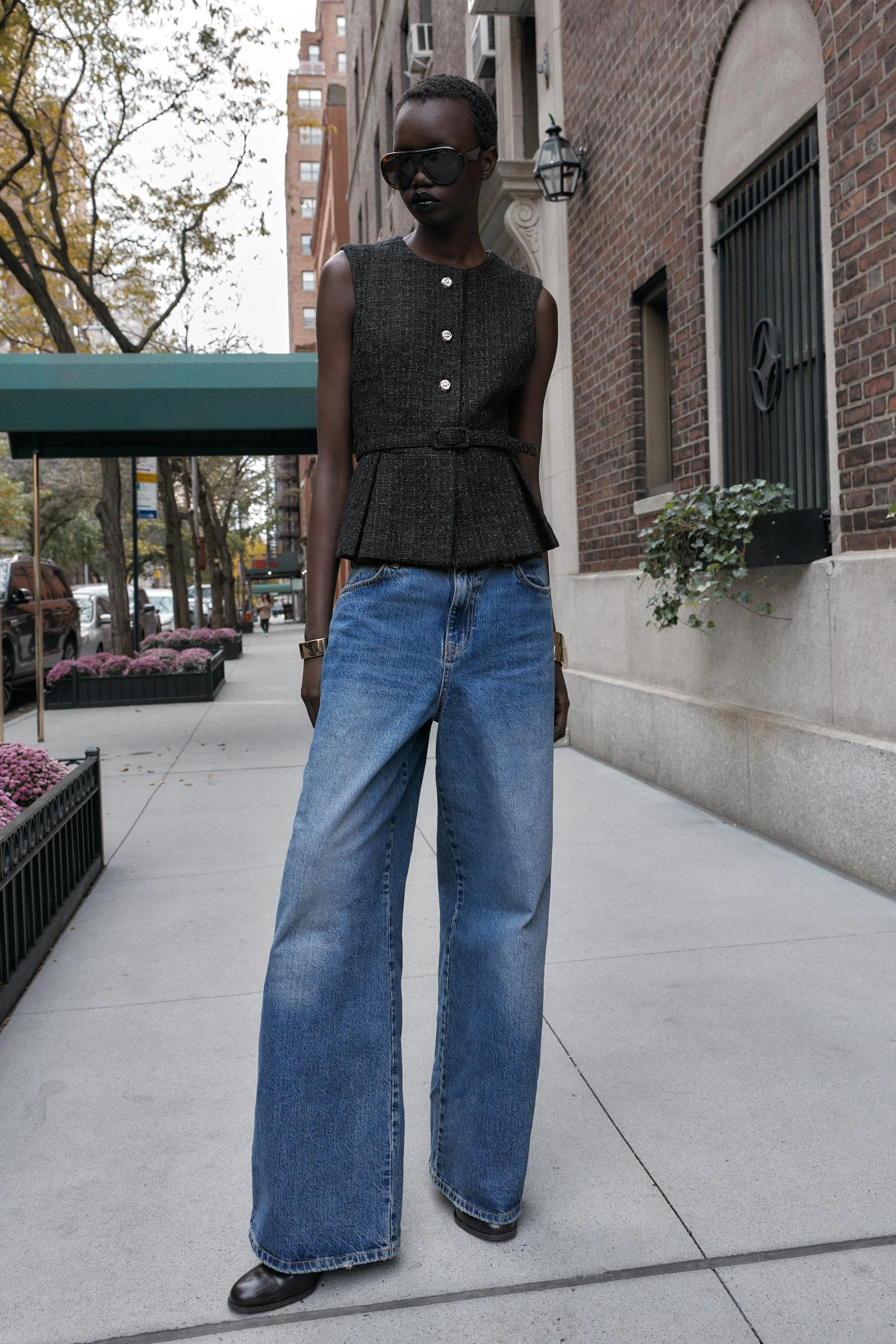 جلیقه خوش فرم با کمربند بافت فلزی