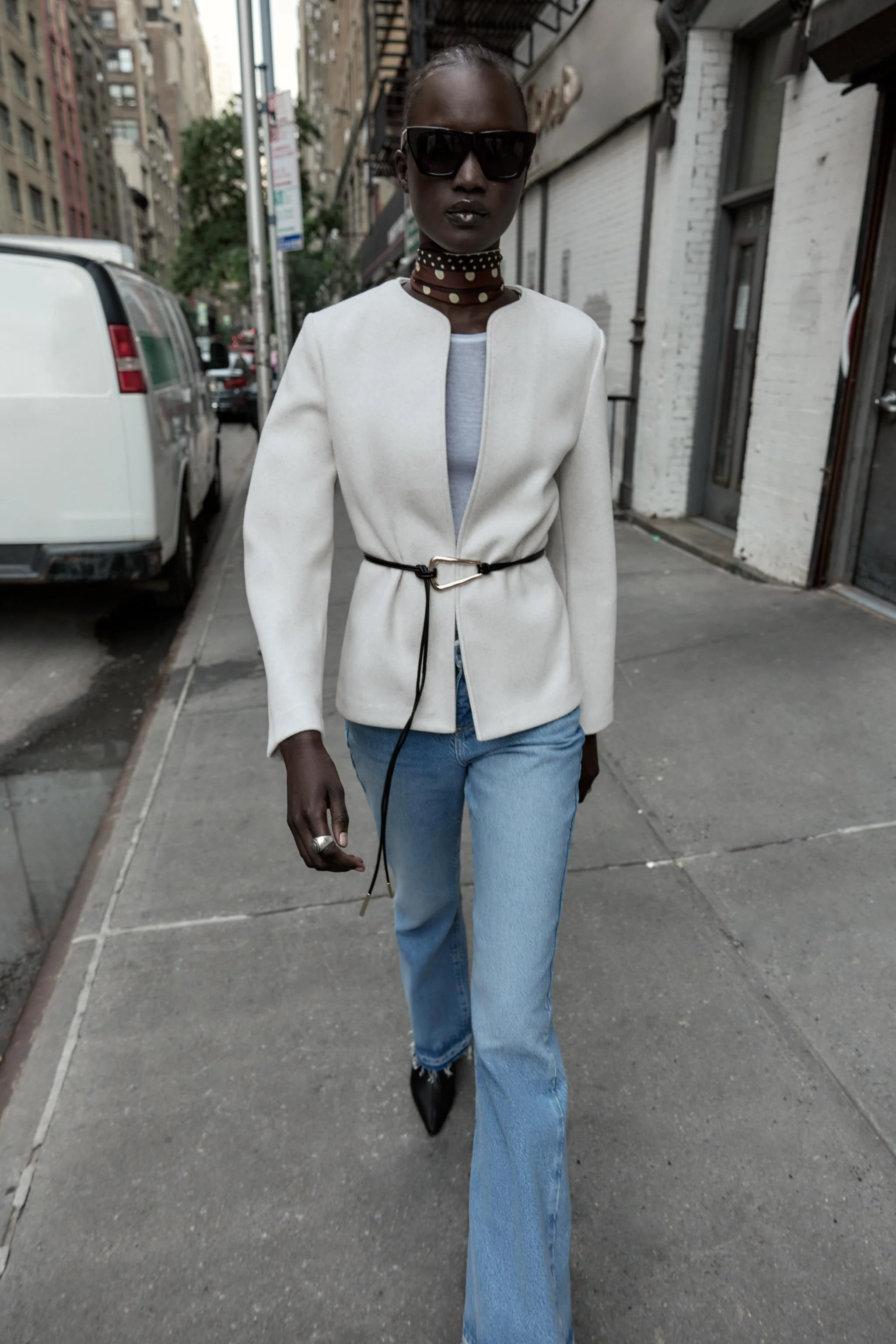 کت تک یقه گرد با کمربند