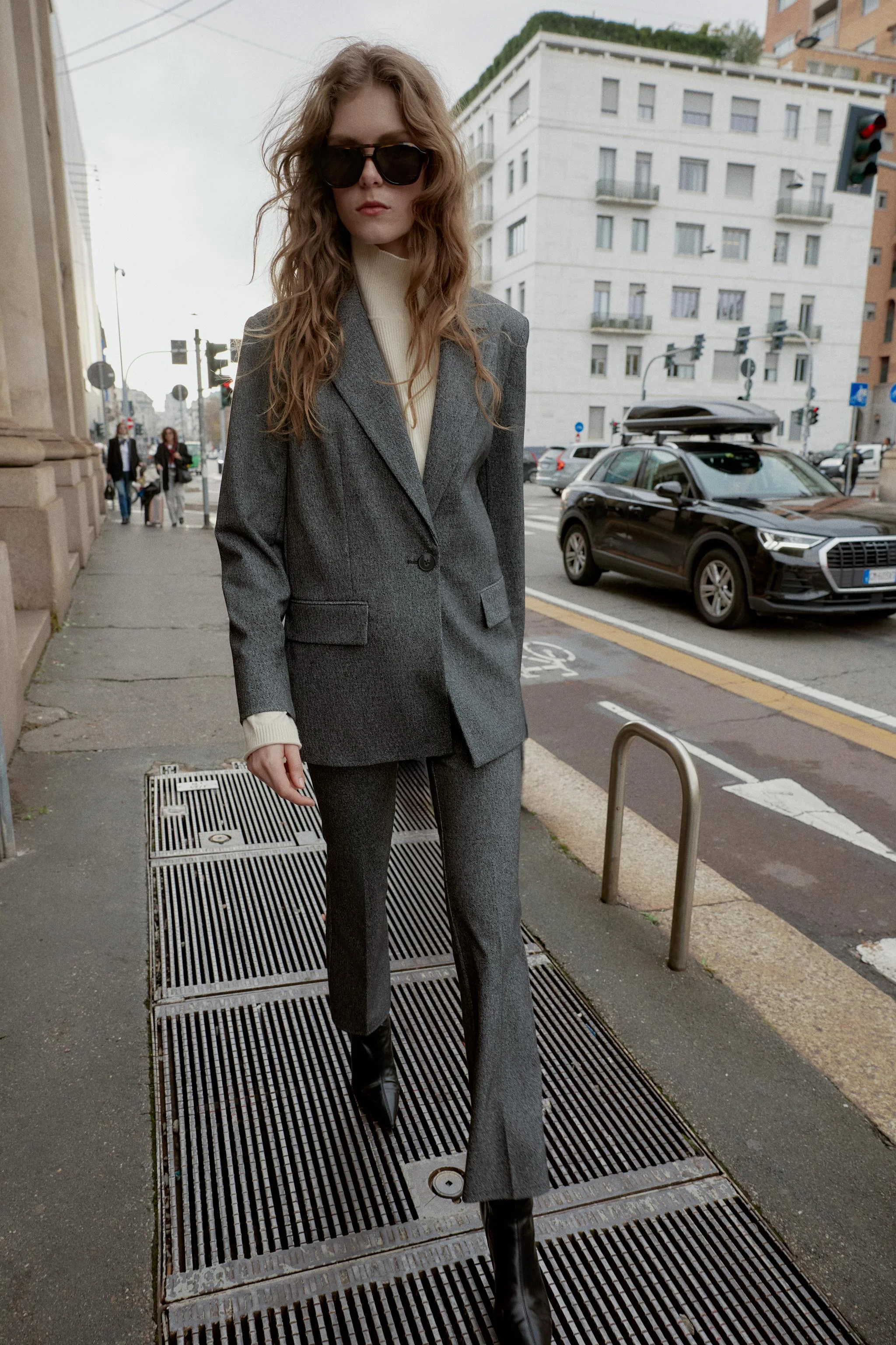 کت بلیزر راسته با پدهای سرشانه