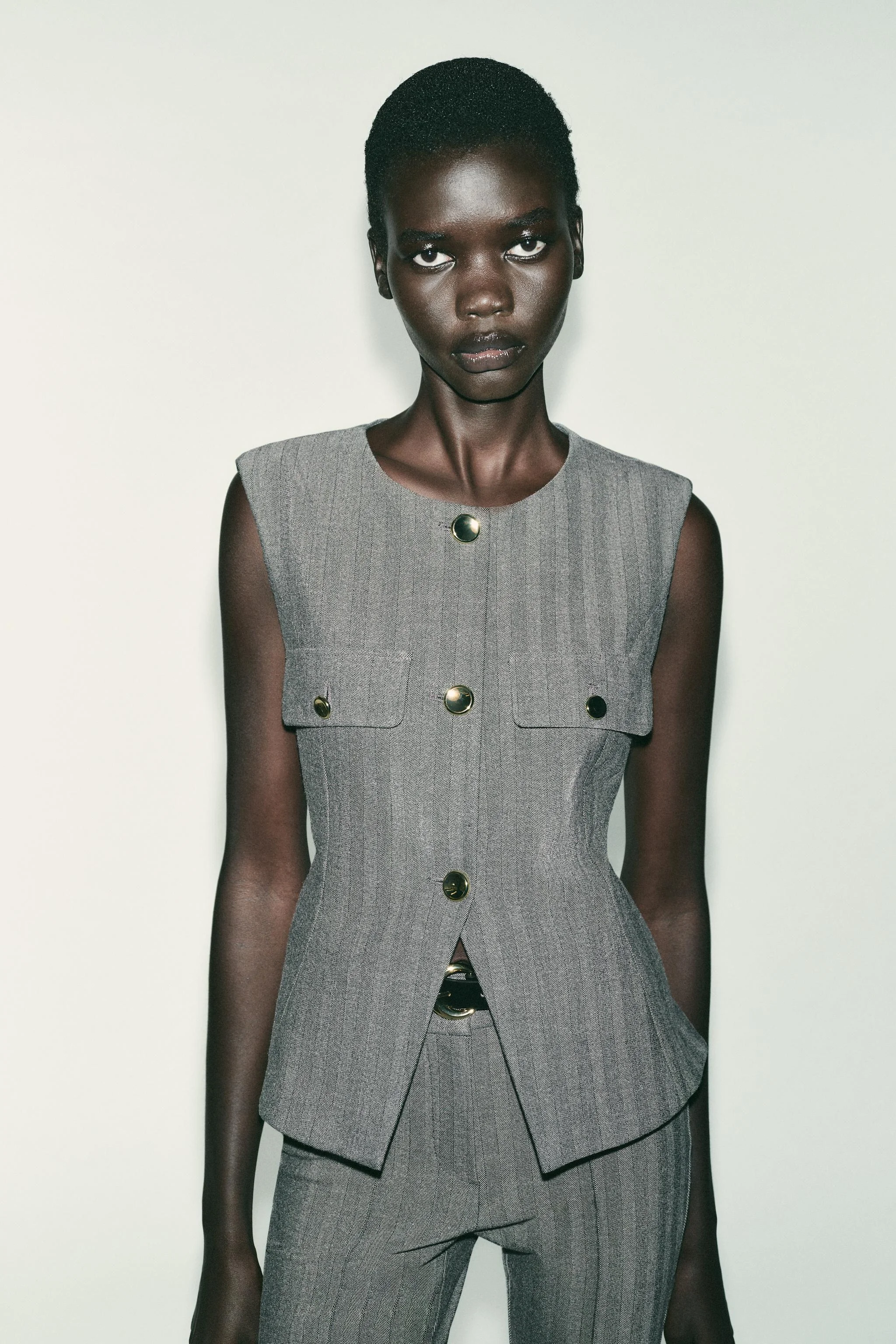 جلیقه یقه گرد طرح جناغی