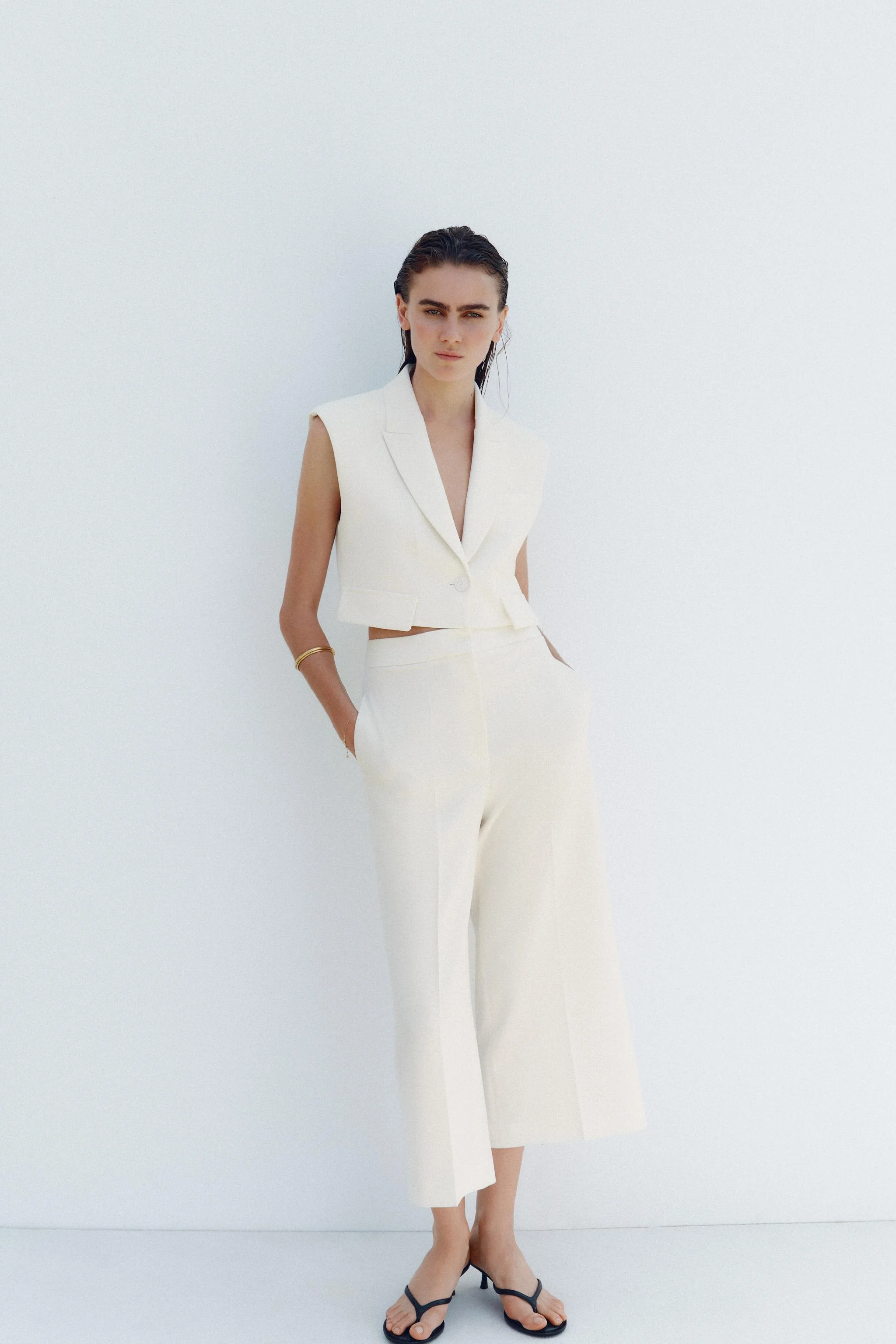 جلیقه کوتاه با جزئیات لبه دار