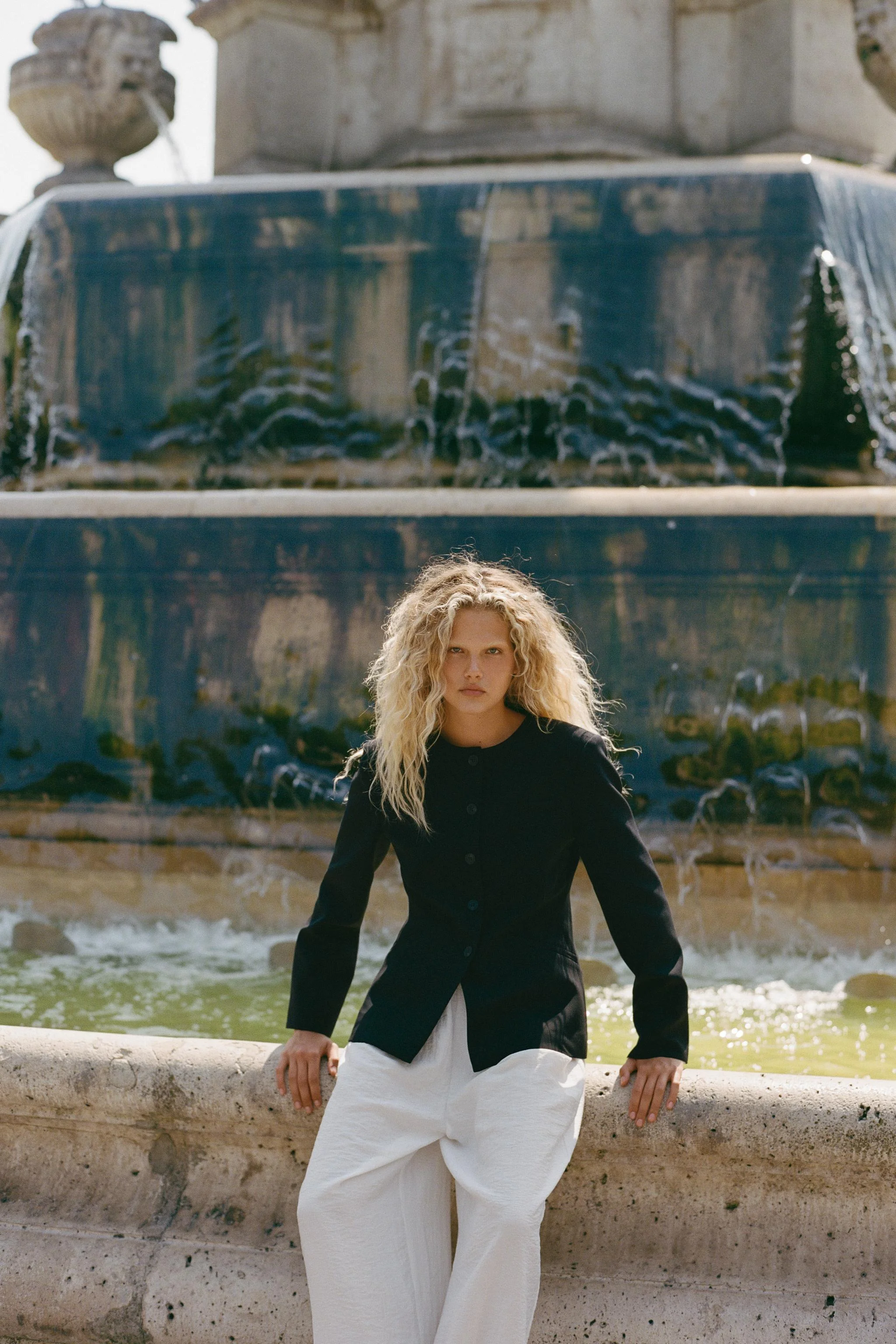 کت بلیزر فیت تن با پدهای شانه