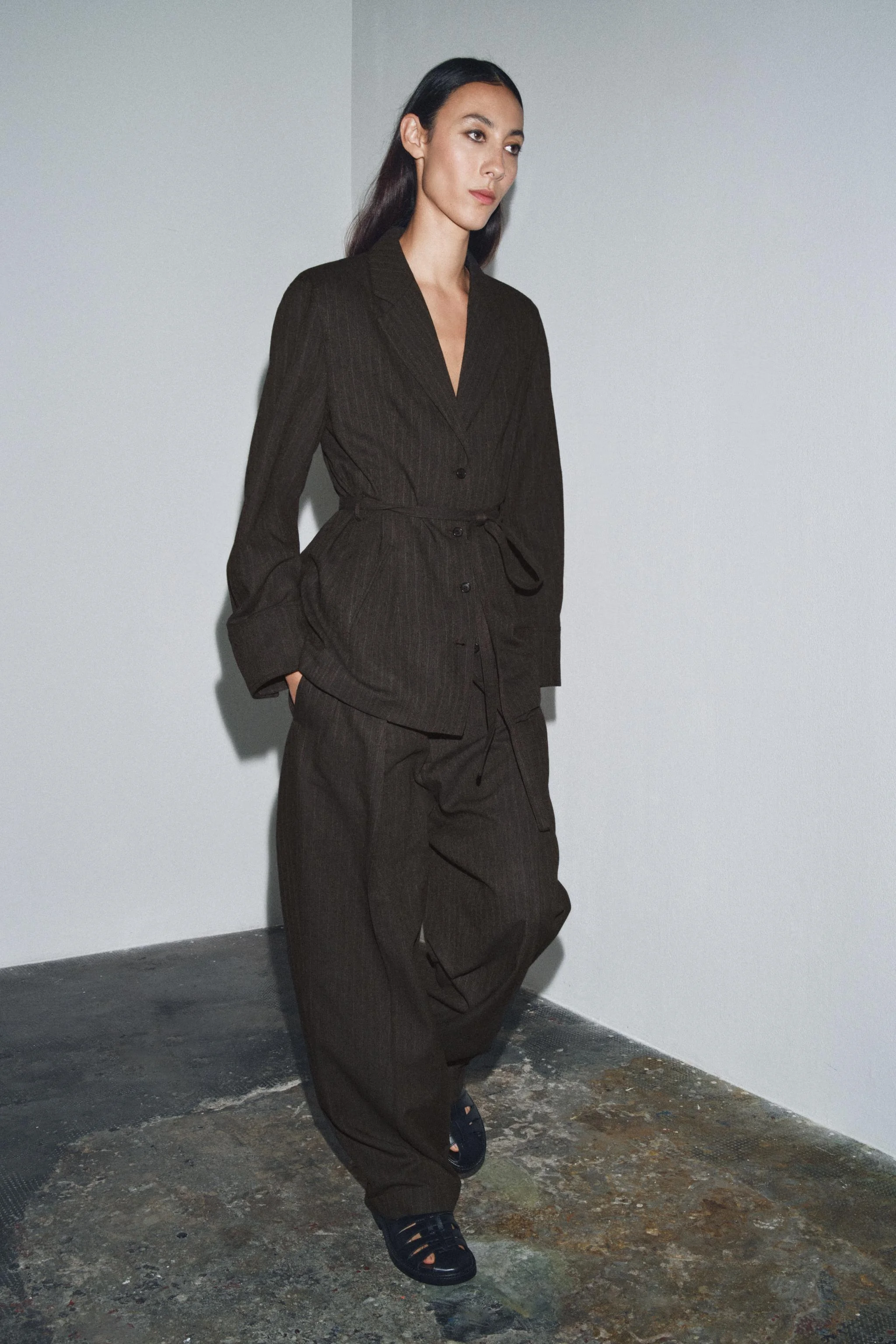 کت بلیزر جناغی با کمربند مجموعه ZW