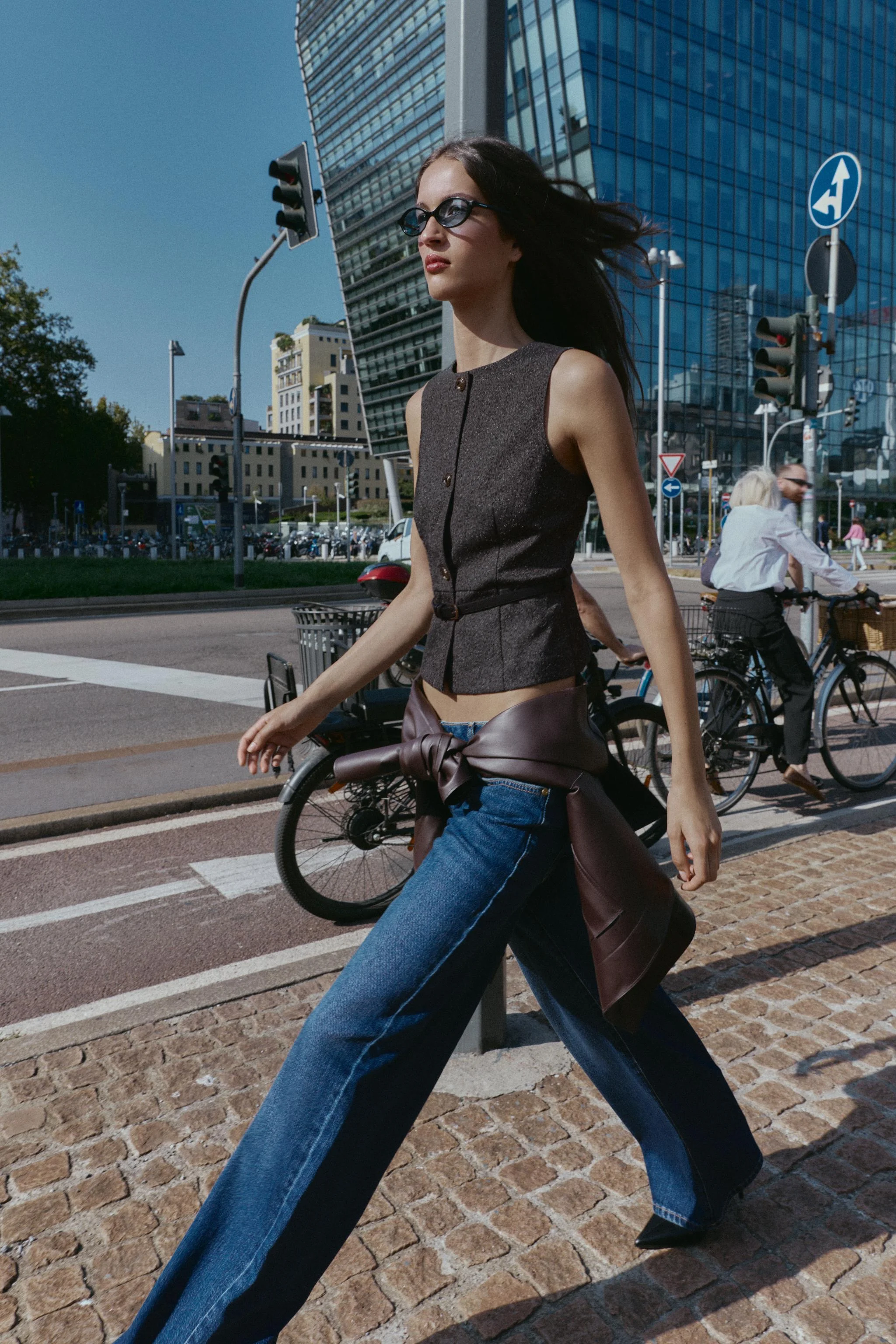 جلیقه طرح‌دار با کمربند