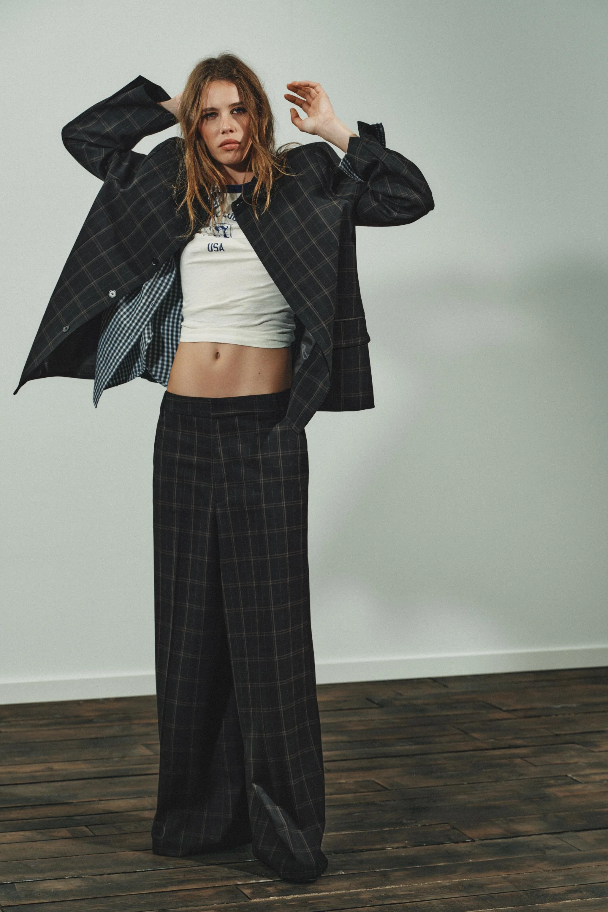 کت طرح دار با اپل سرشانه