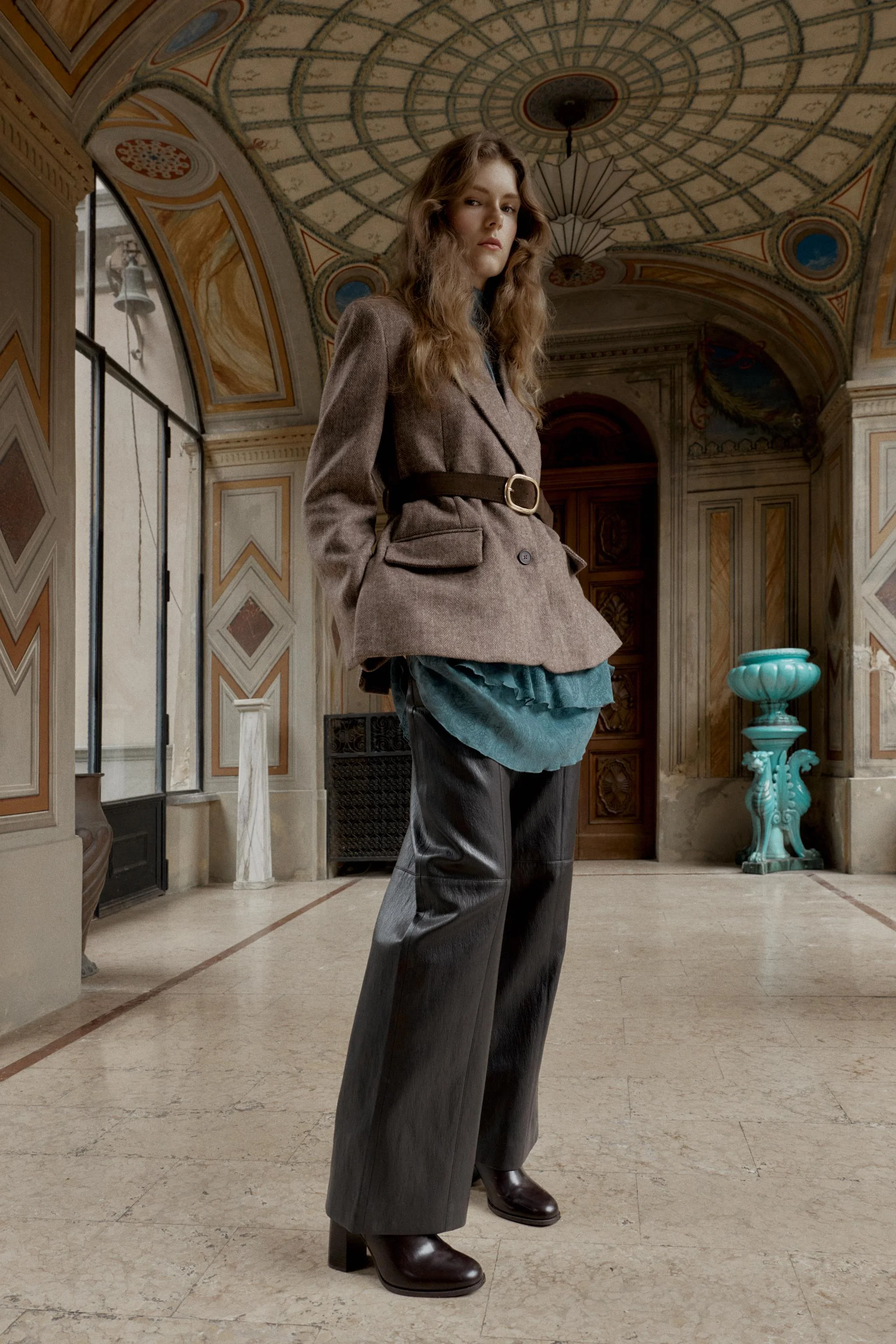 کت بلیزر جناغی با کمربند