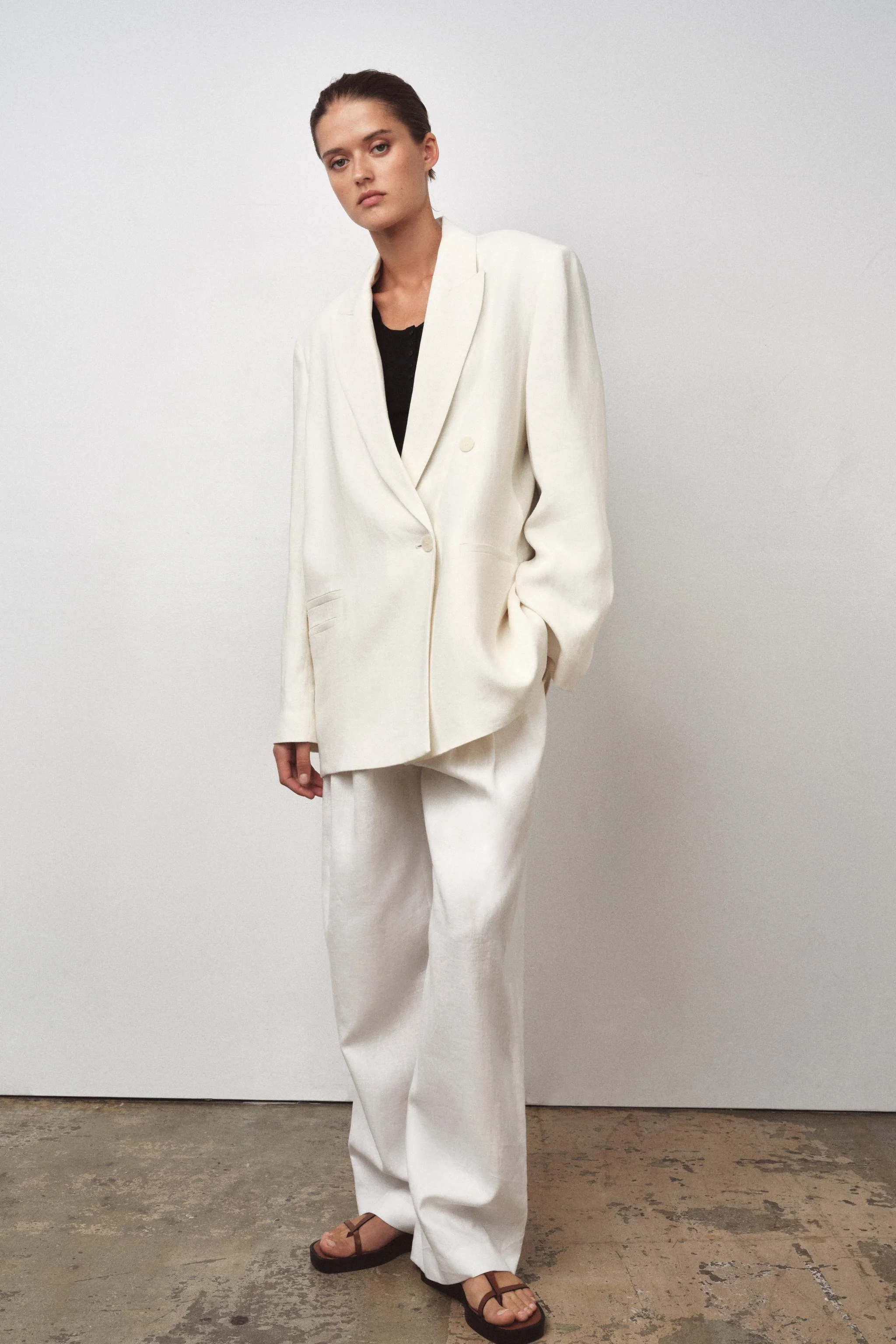 کت بلیزر زنانه بافت لنین دکمه دوبل ZW COLLECTION