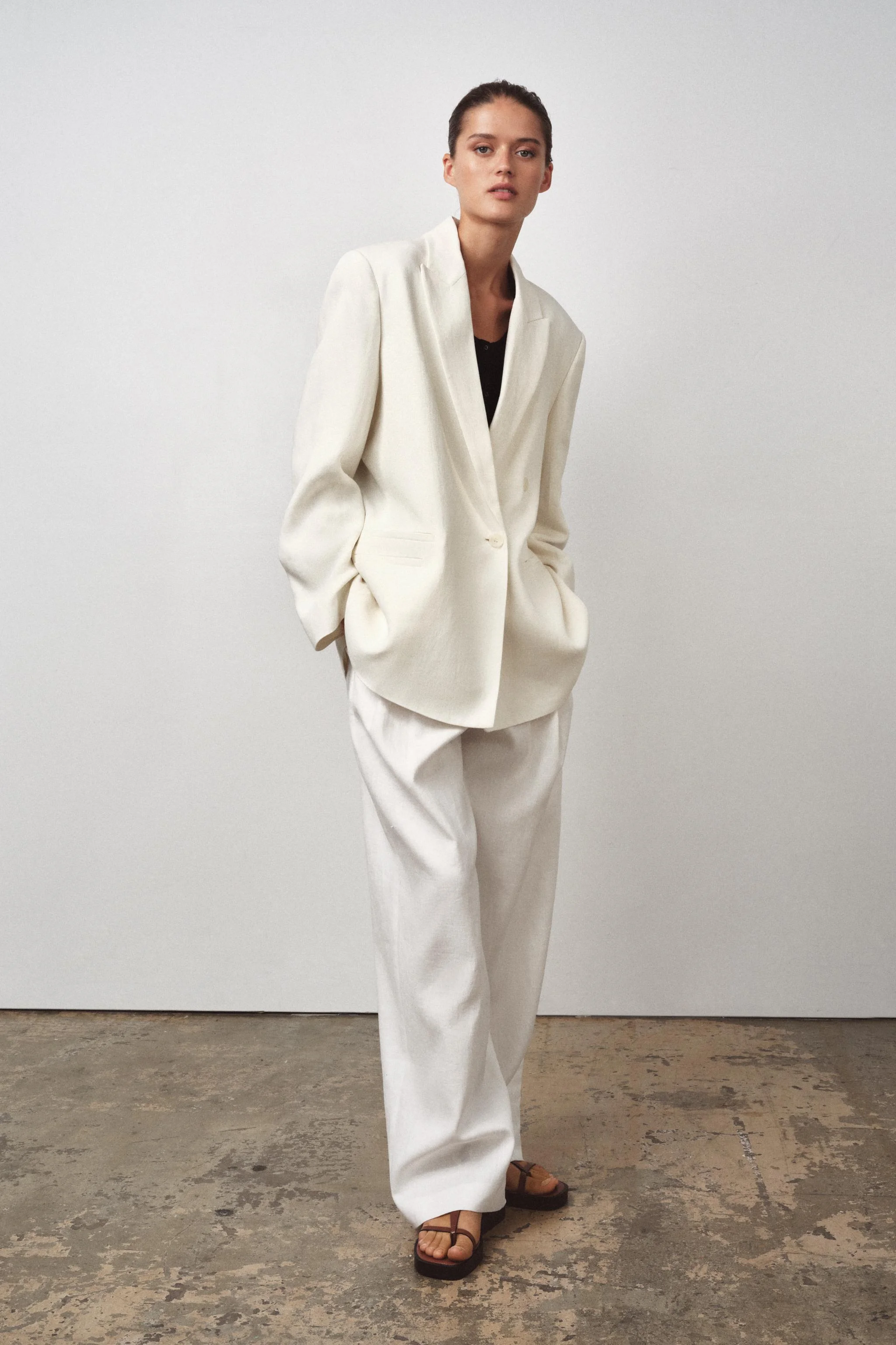 کت بلیزر زنانه بافت لنین دکمه دوبل ZW COLLECTION