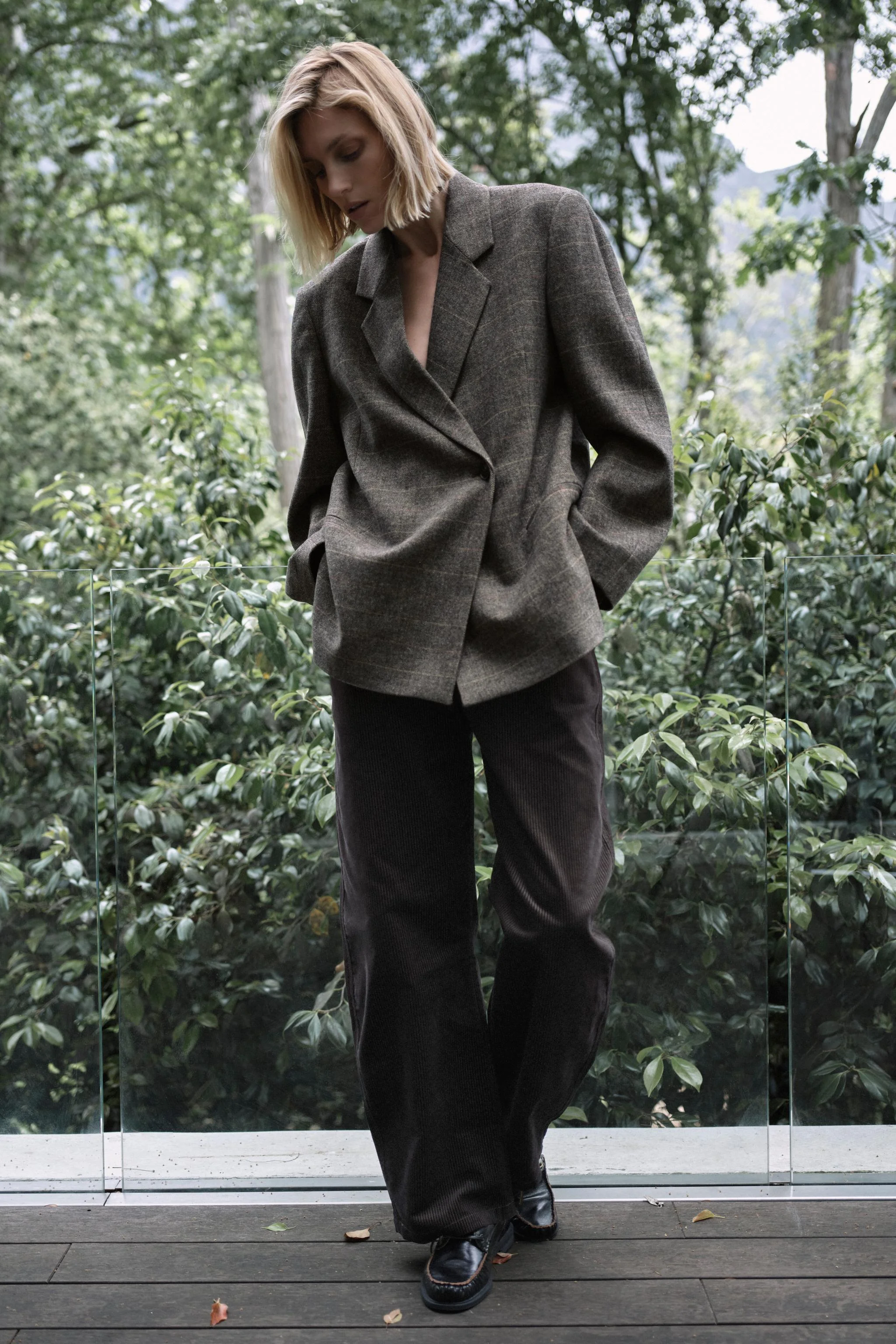 کت بلیزر چهارخانه بزرگ بافت پشمی ZW COLLECTION کت بلیزر چهارخانه بزرگ بافت پشمی ZW COLLECTION