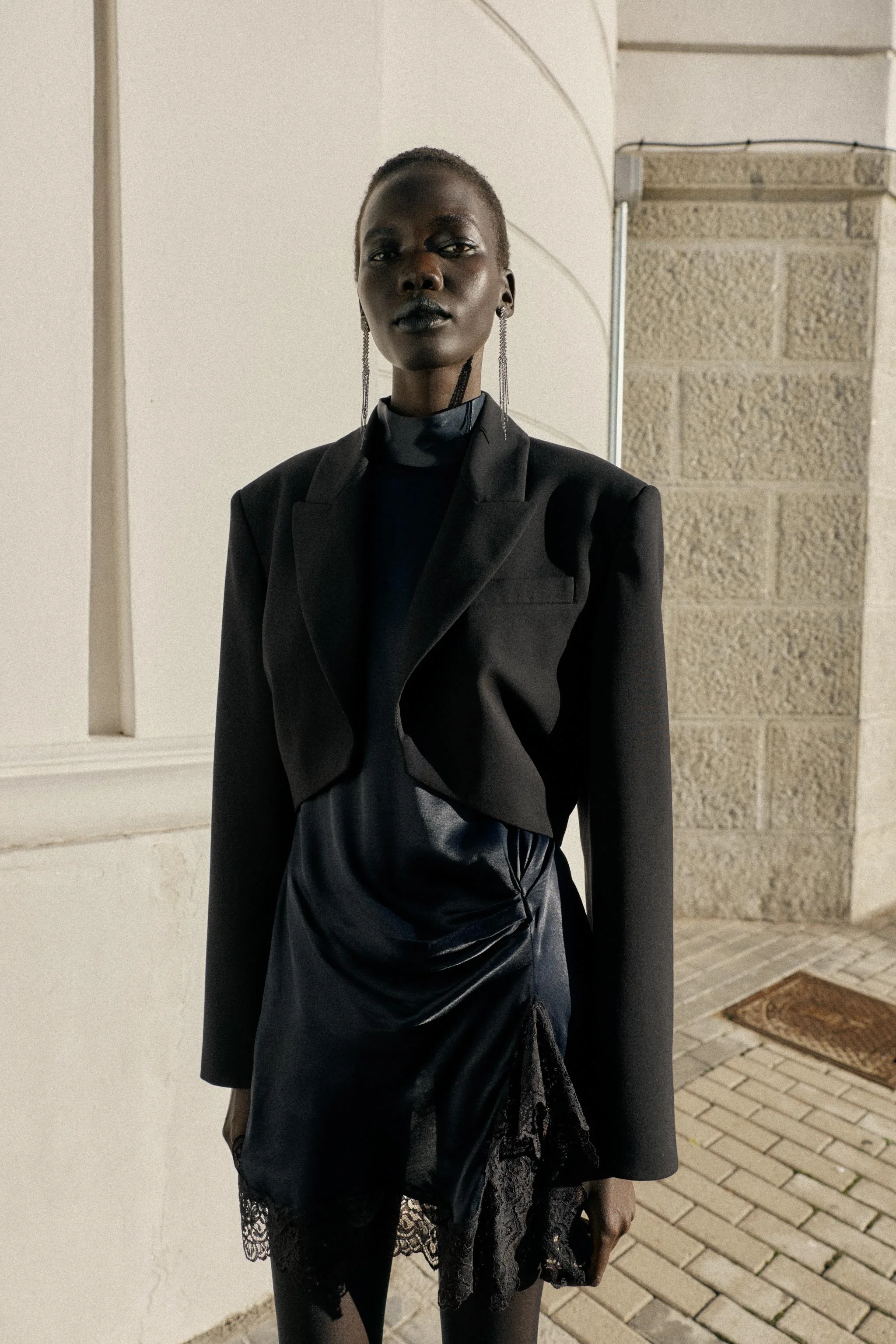 کت بلیزر کوتاه با اپل و پلیسه