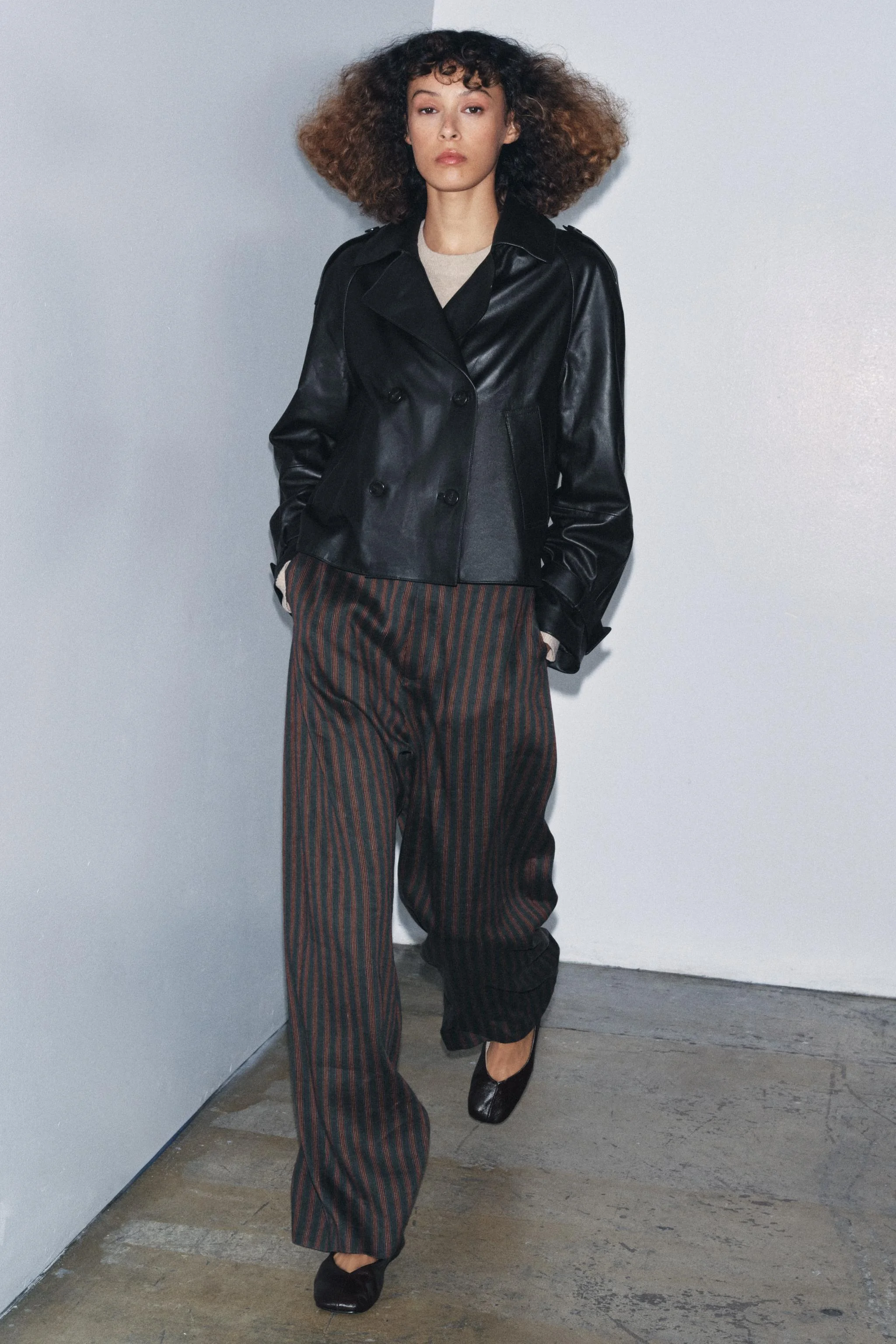 کت چرمی زنانه کالکشن ZW نسخه محدود