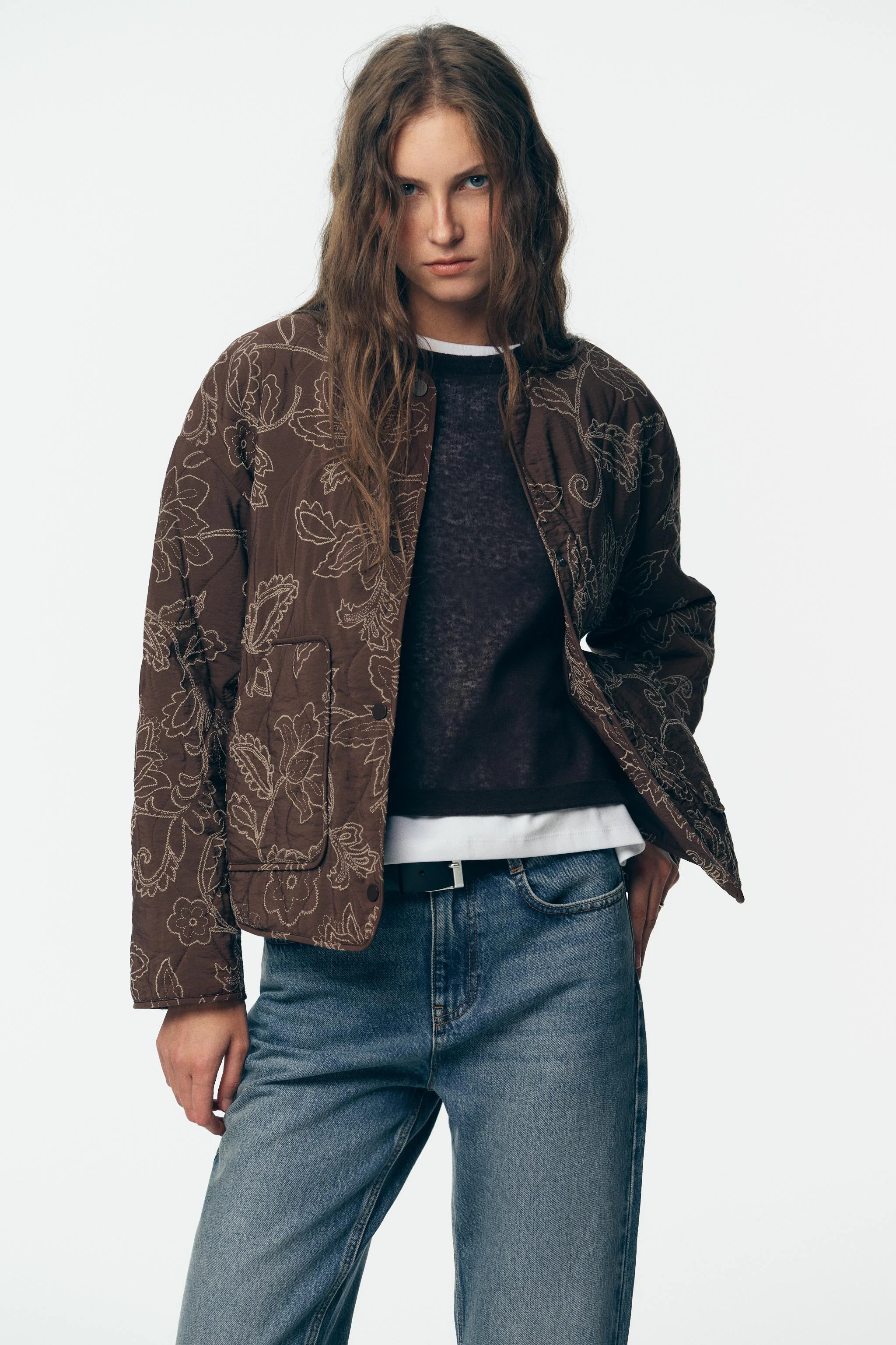 کاپشن پفی گلدوزی شده با روکش لاستیکی