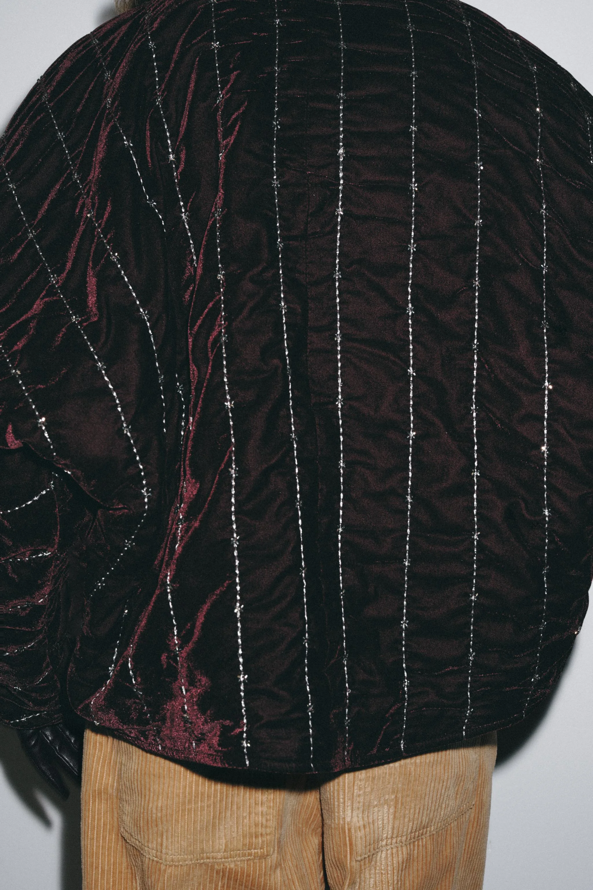 کیمونو مخمل طرح‌دار با تزیینات منجوق