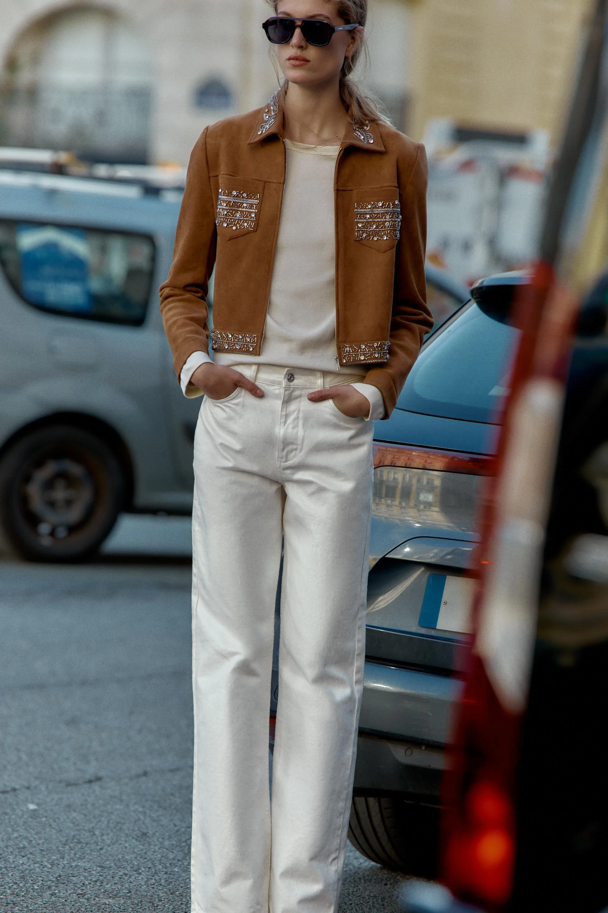 کت جیر مصنوعی با تزئینات پرچ