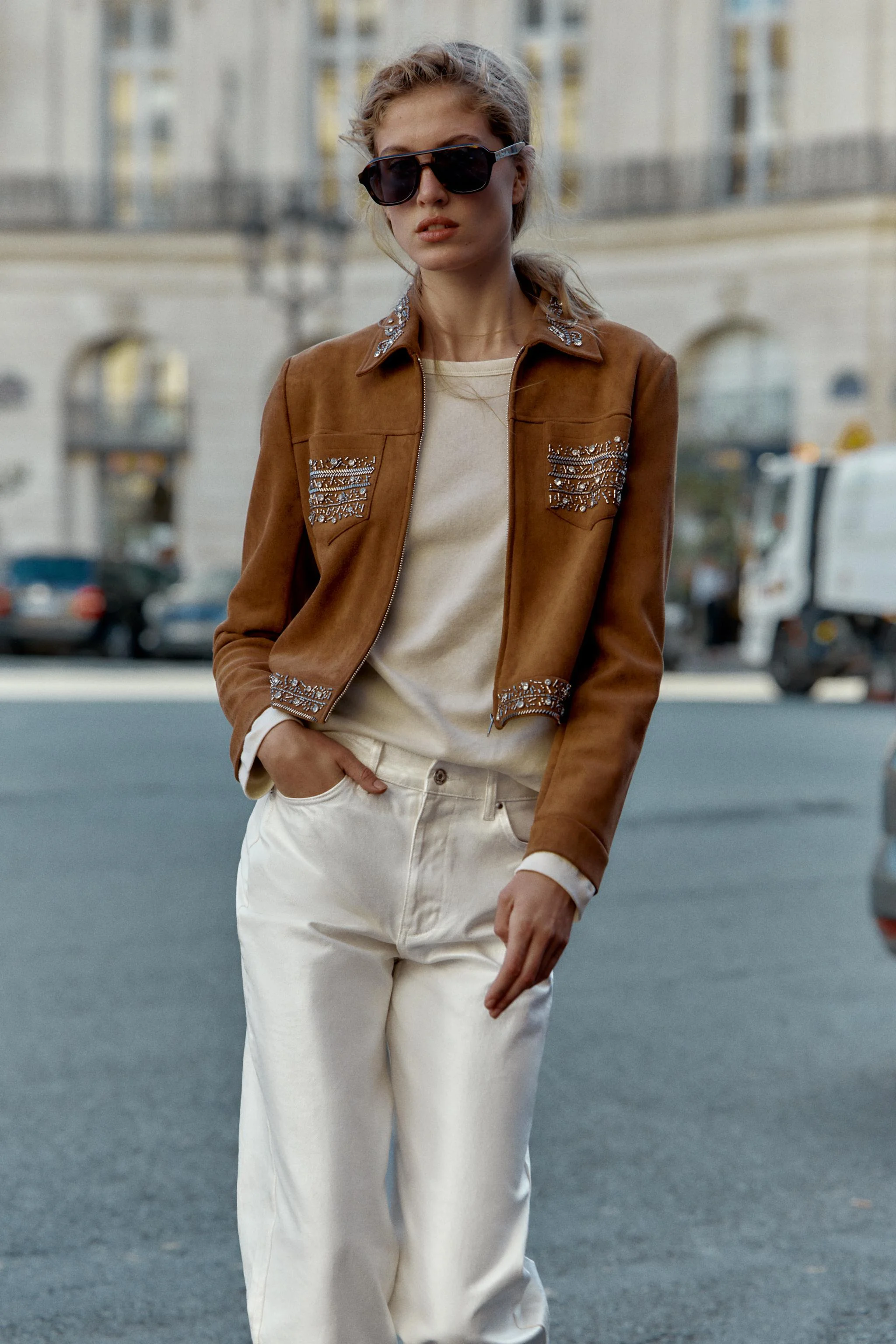 کت جیر مصنوعی با تزئینات پرچ