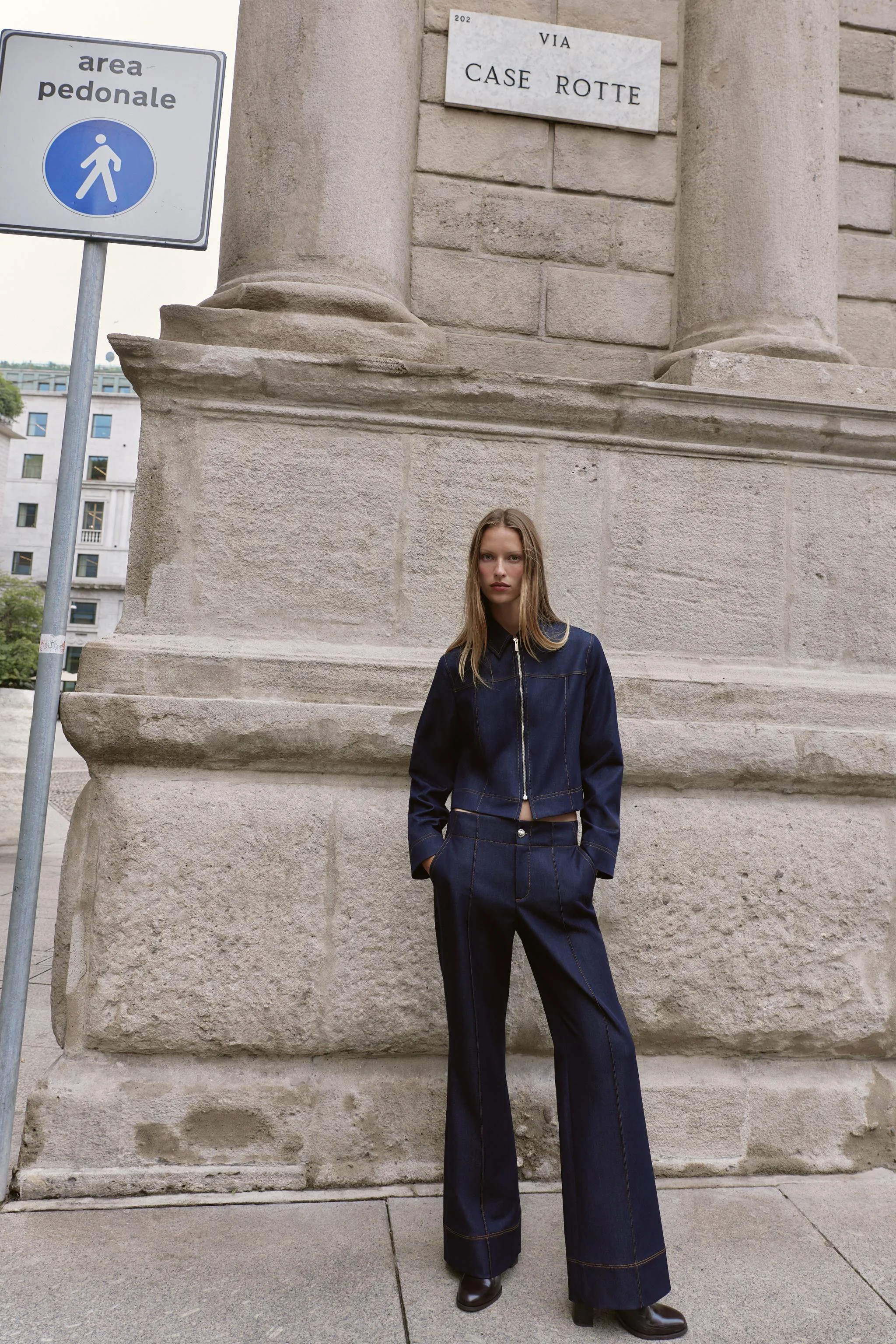 کت با دوخت تزئینی متضاد