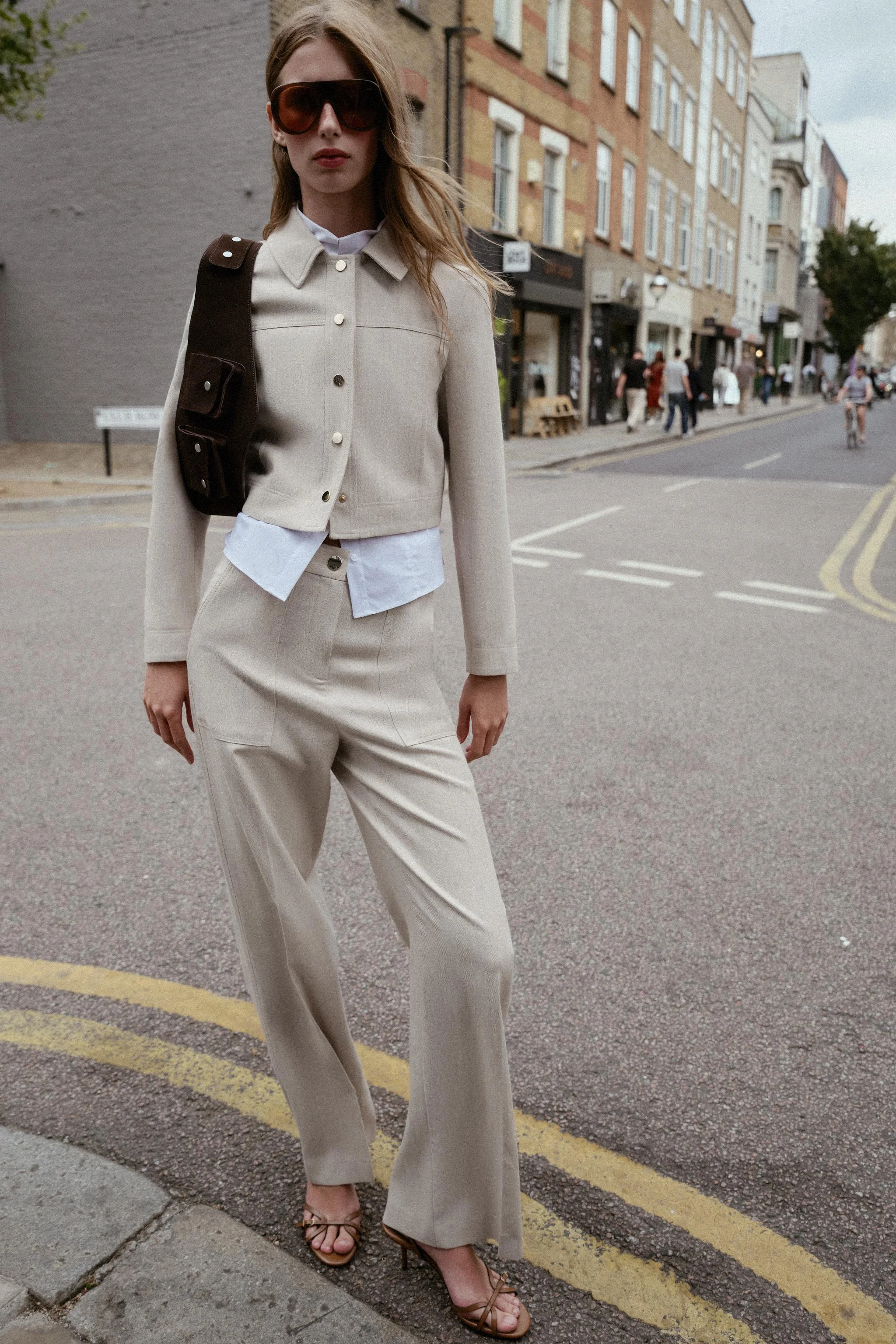 کت با دوخت تزئینی