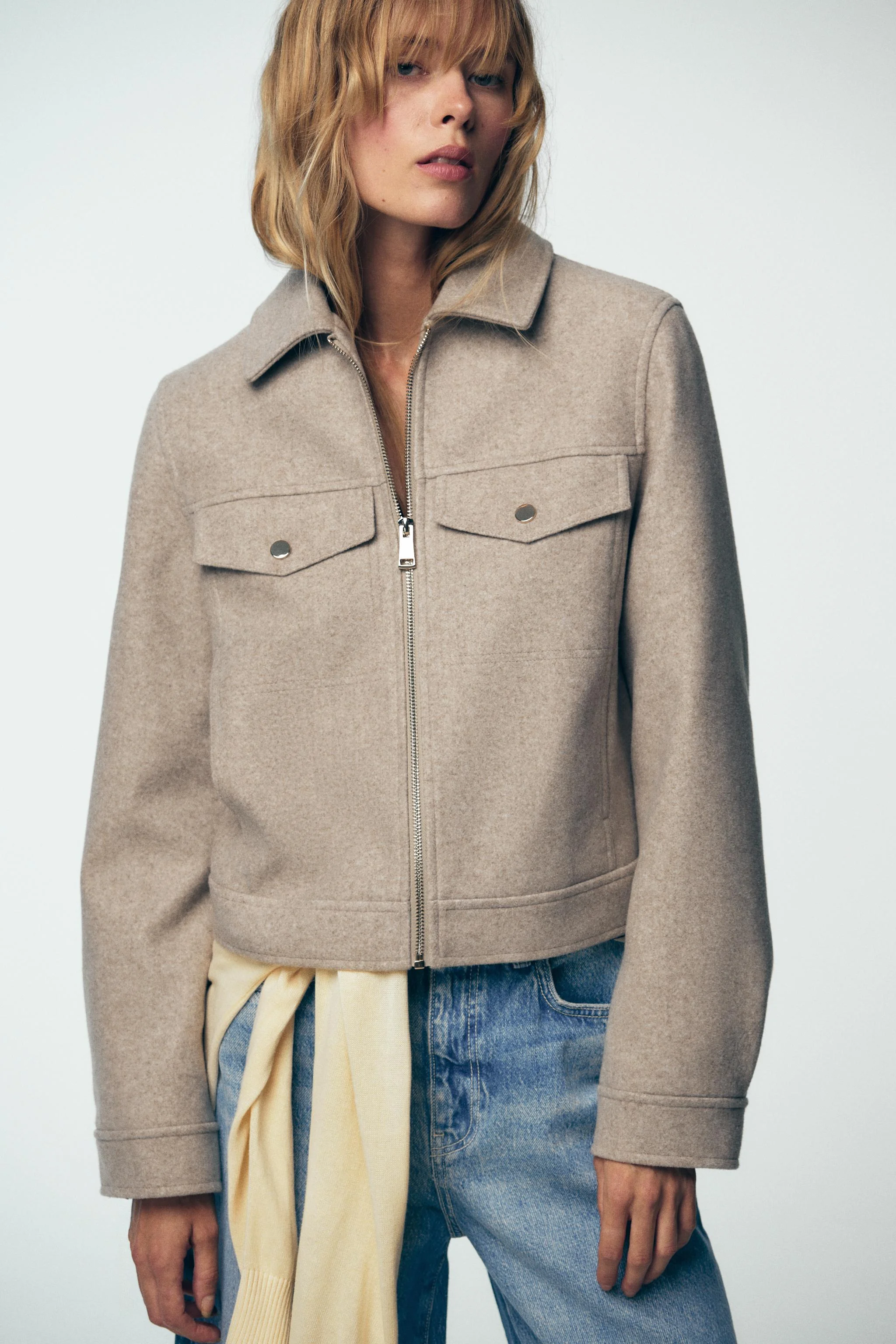 ژاکت زیپ دار با بافت نرم