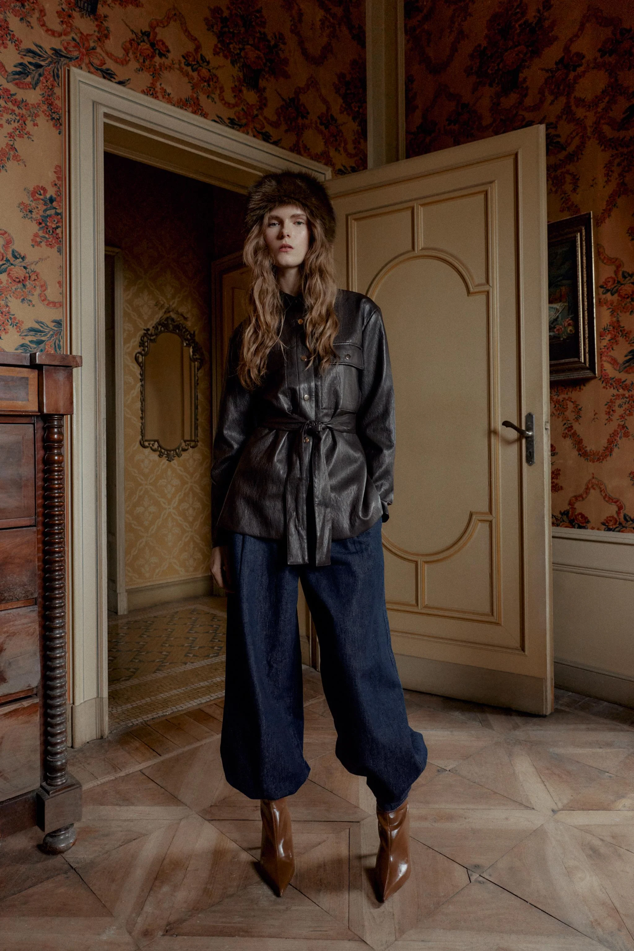 کت چرمی مصنوعی بلند با کمربند