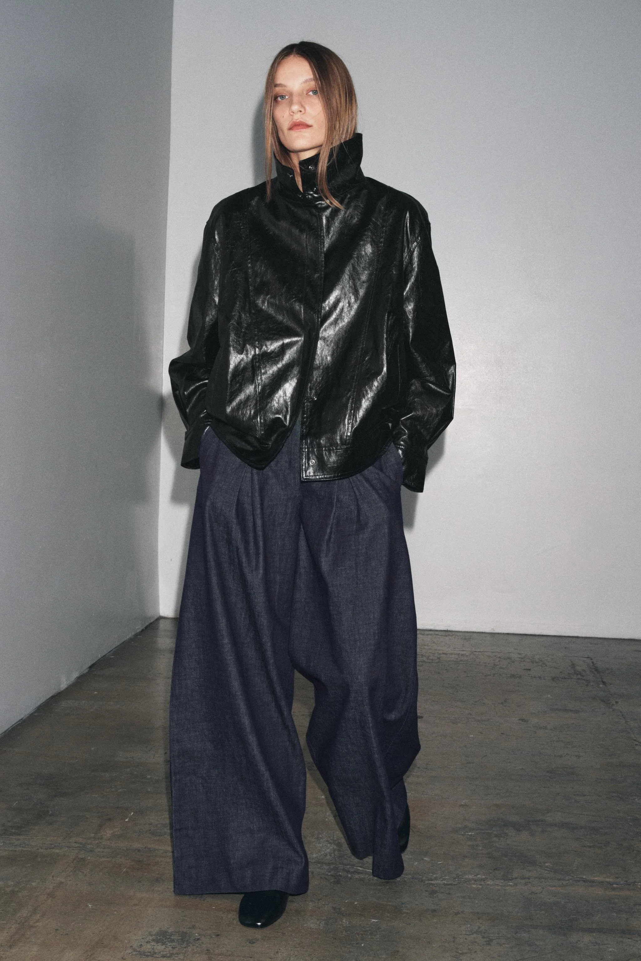 کاپشن بومبر زنانه ZW COLLECTION با یقه ایستاده کاپشن بومبر زنانه ZW COLLECTION با یقه ایستاده