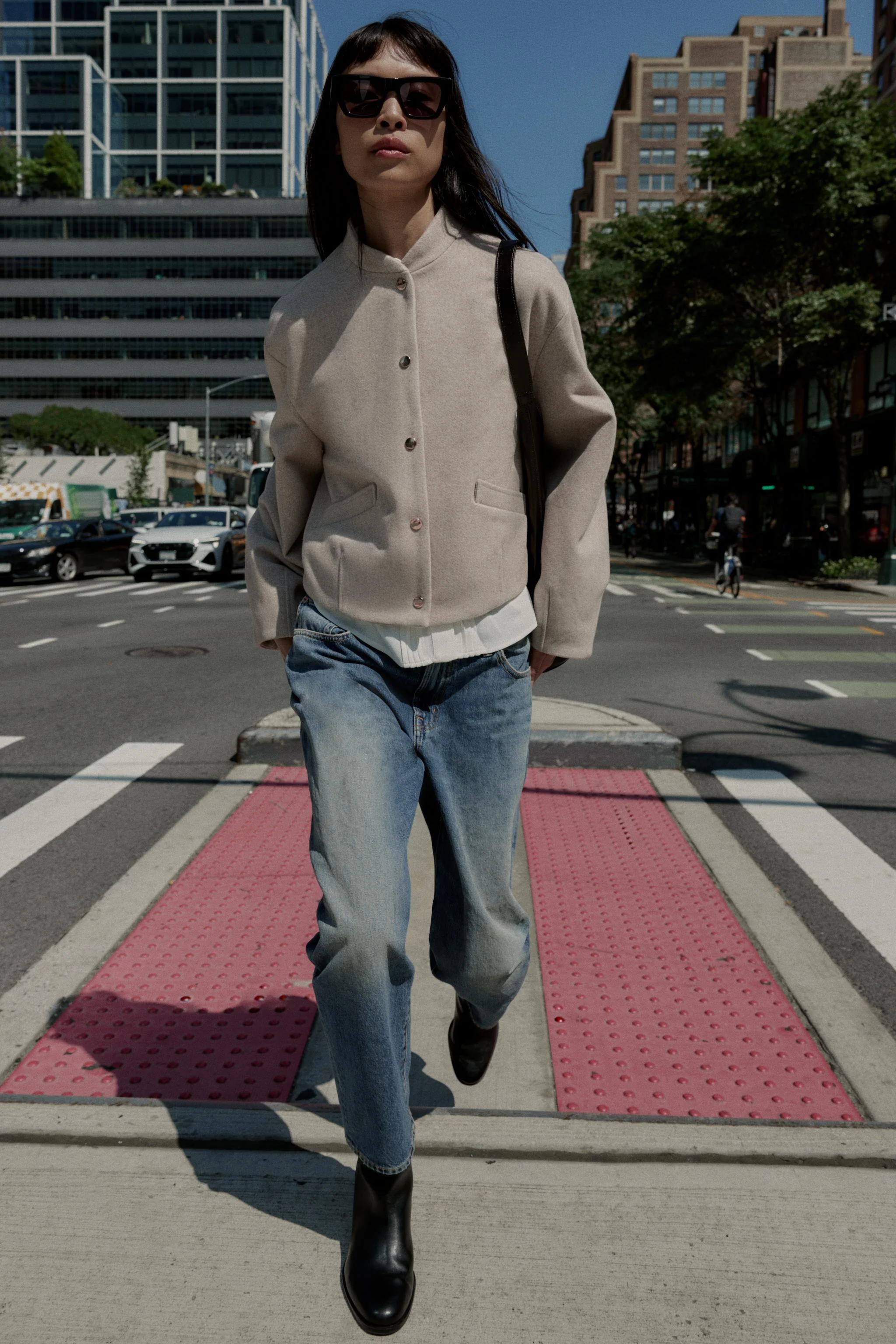 کاپشن خلبانی نرم با لبه کشی کاپشن خلبانی نرم با لبه کشی