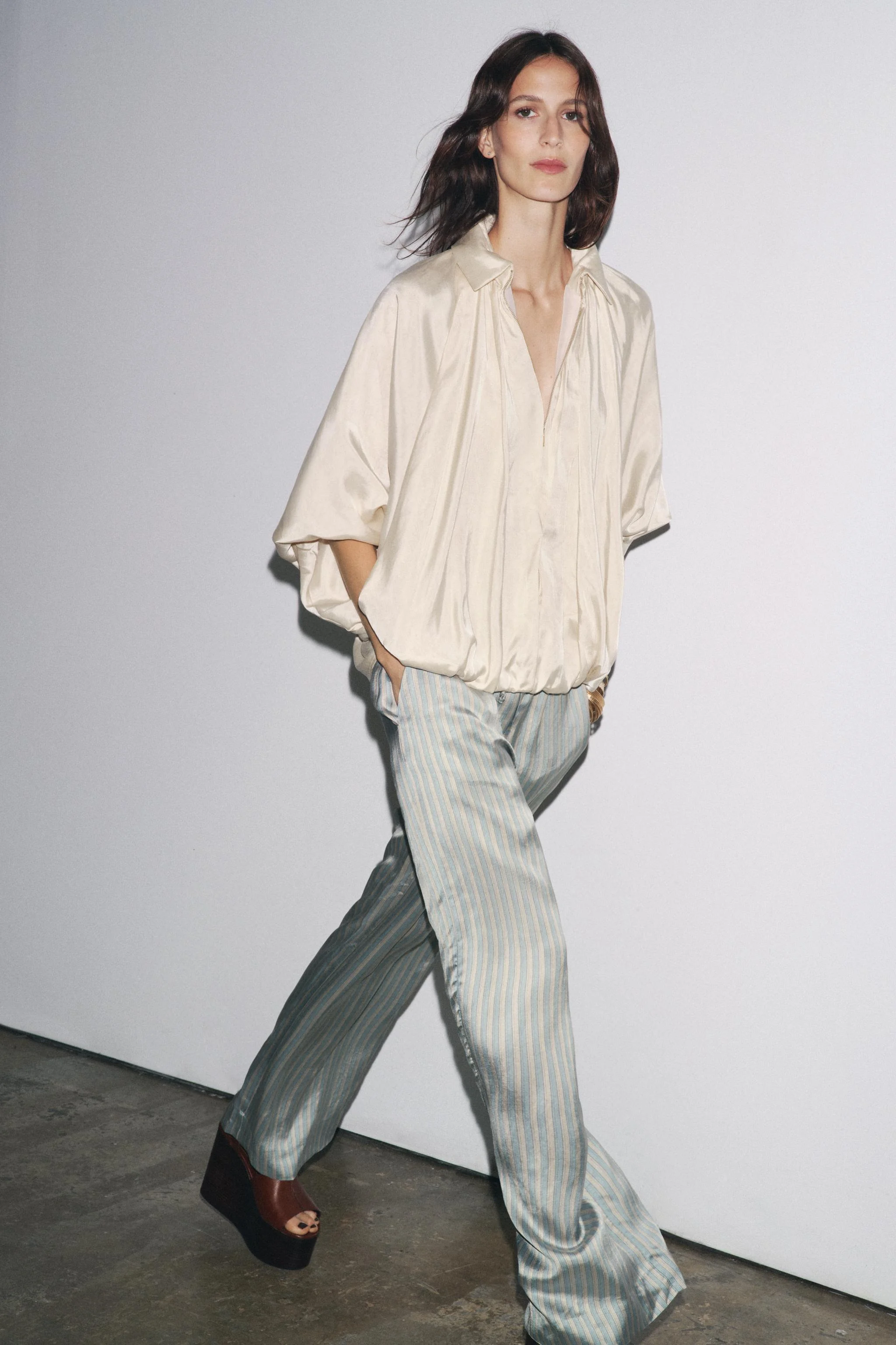 کاپشن بومبر پفی - مجموعه ZW کاپشن بومبر پفی - مجموعه ZW