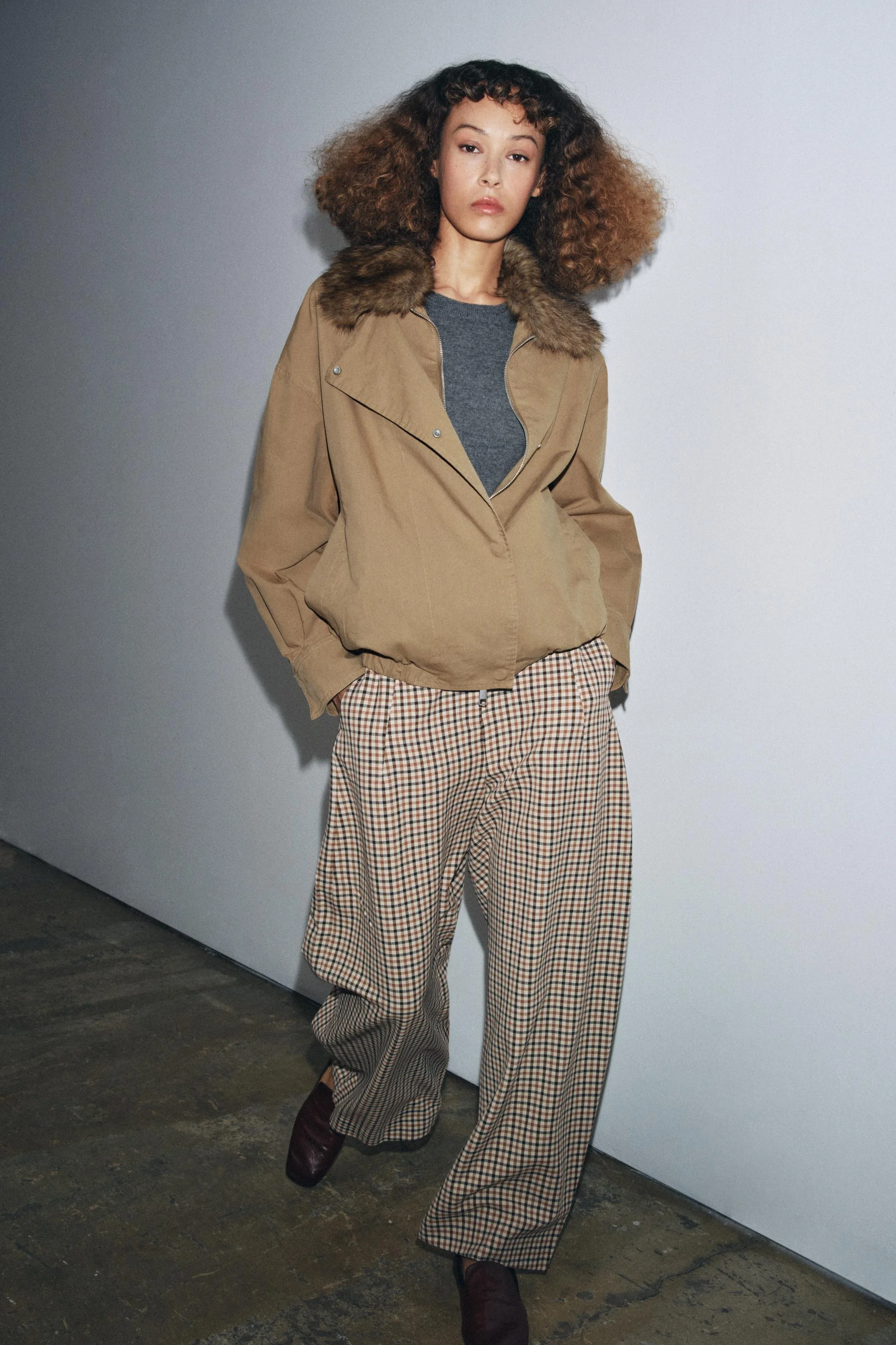 کاپشن خلبانی یقه خز مصنوعی ZW COLLECTION کاپشن خلبانی یقه خز مصنوعی ZW COLLECTION