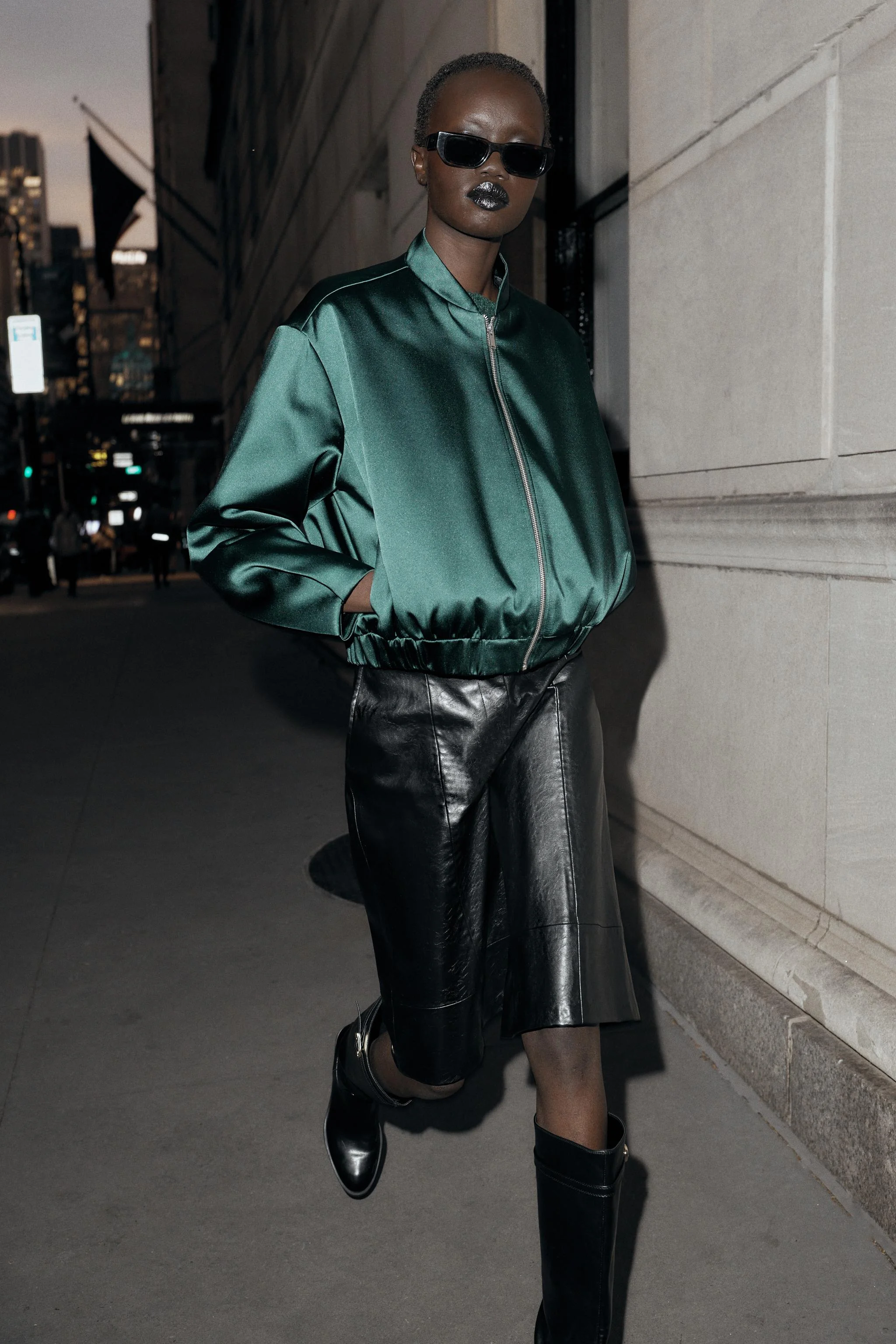 کاپشن ساتن مدل خلبانی کاپشن ساتن مدل خلبانی