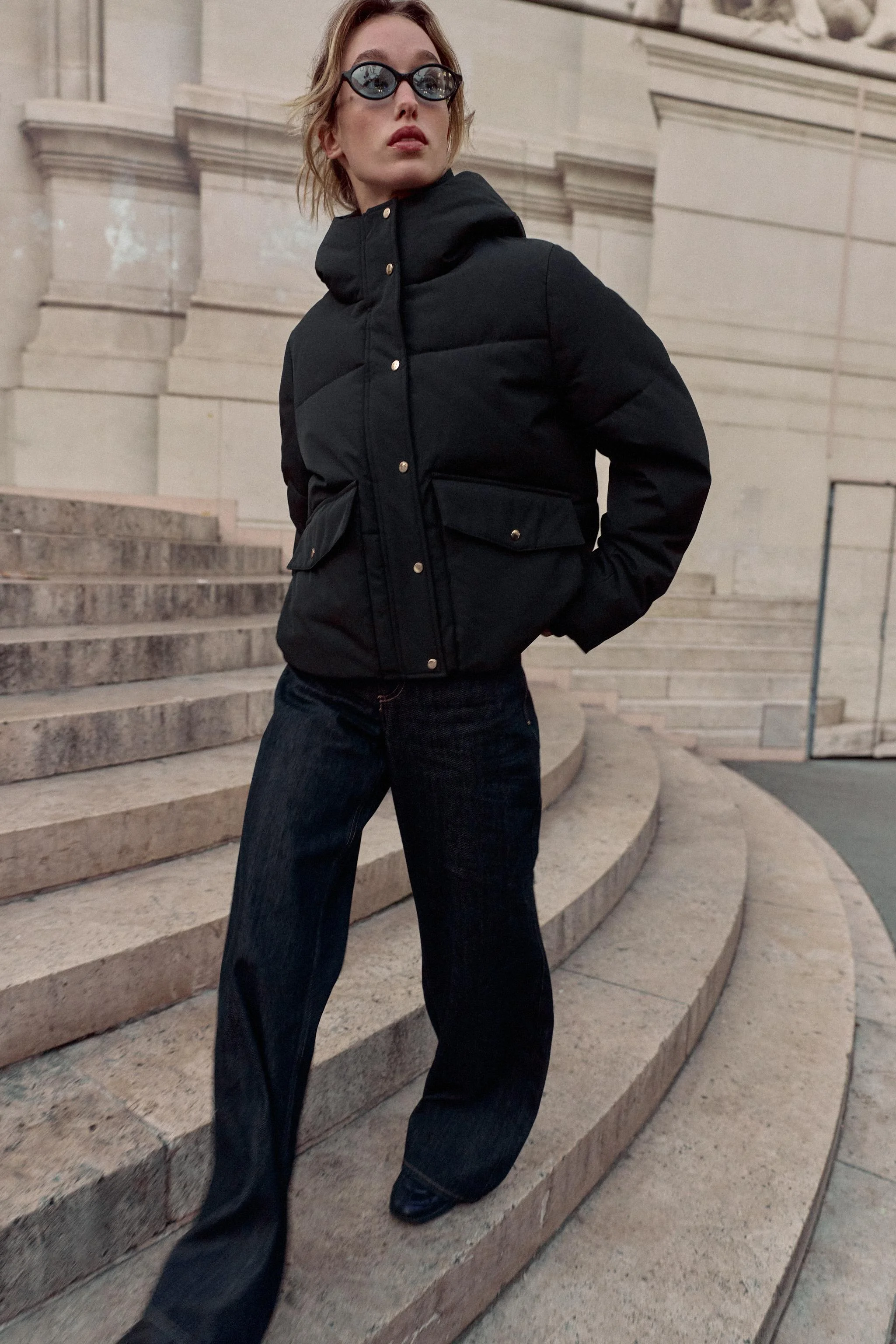 آنوراک کلاه دار کوتاه، ضد آب و ضد باد