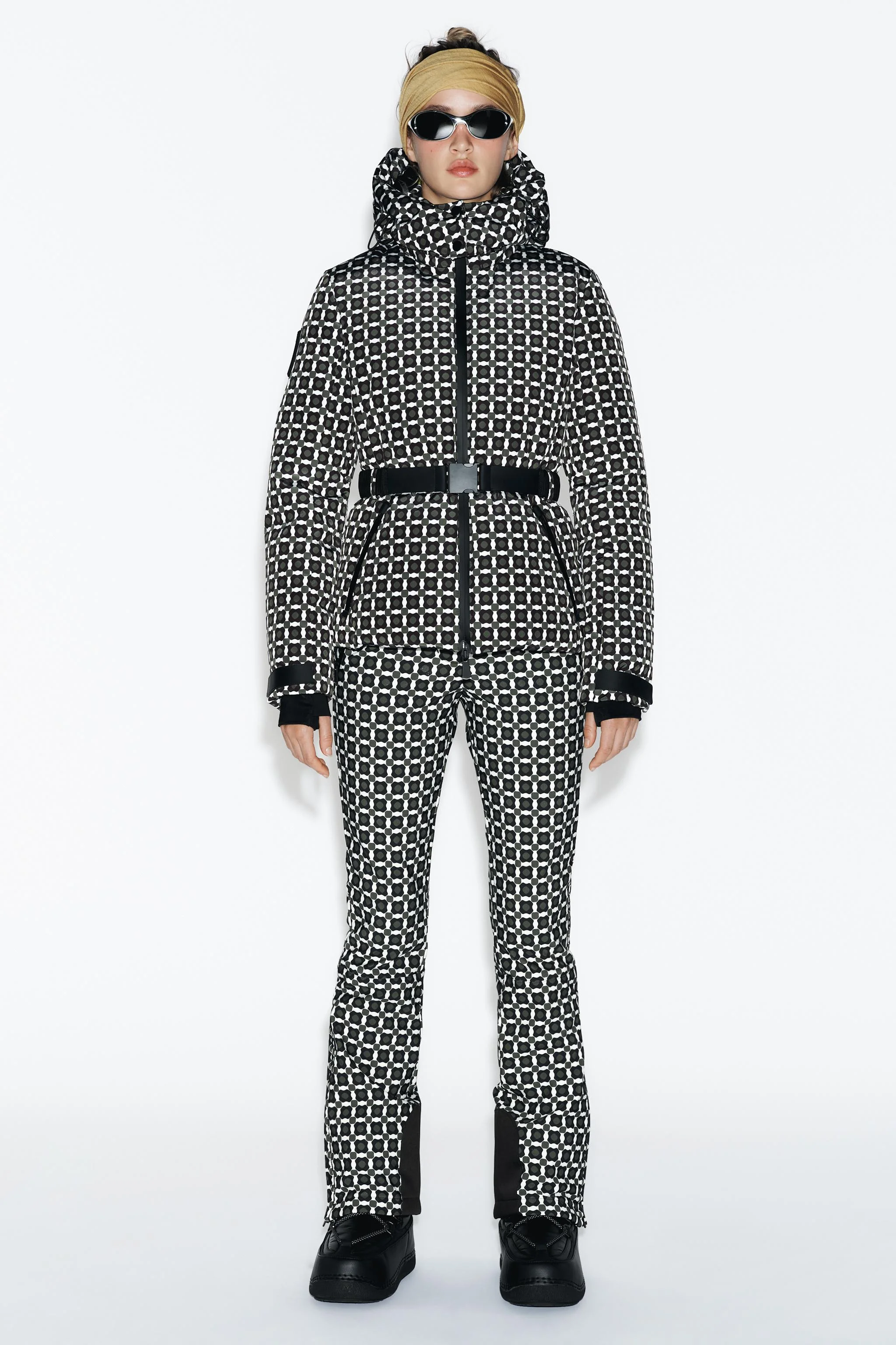 کاپشن ضدآب و ضد باد کلاه دار با تکنولوژی RECCO® مجموعه اسکی