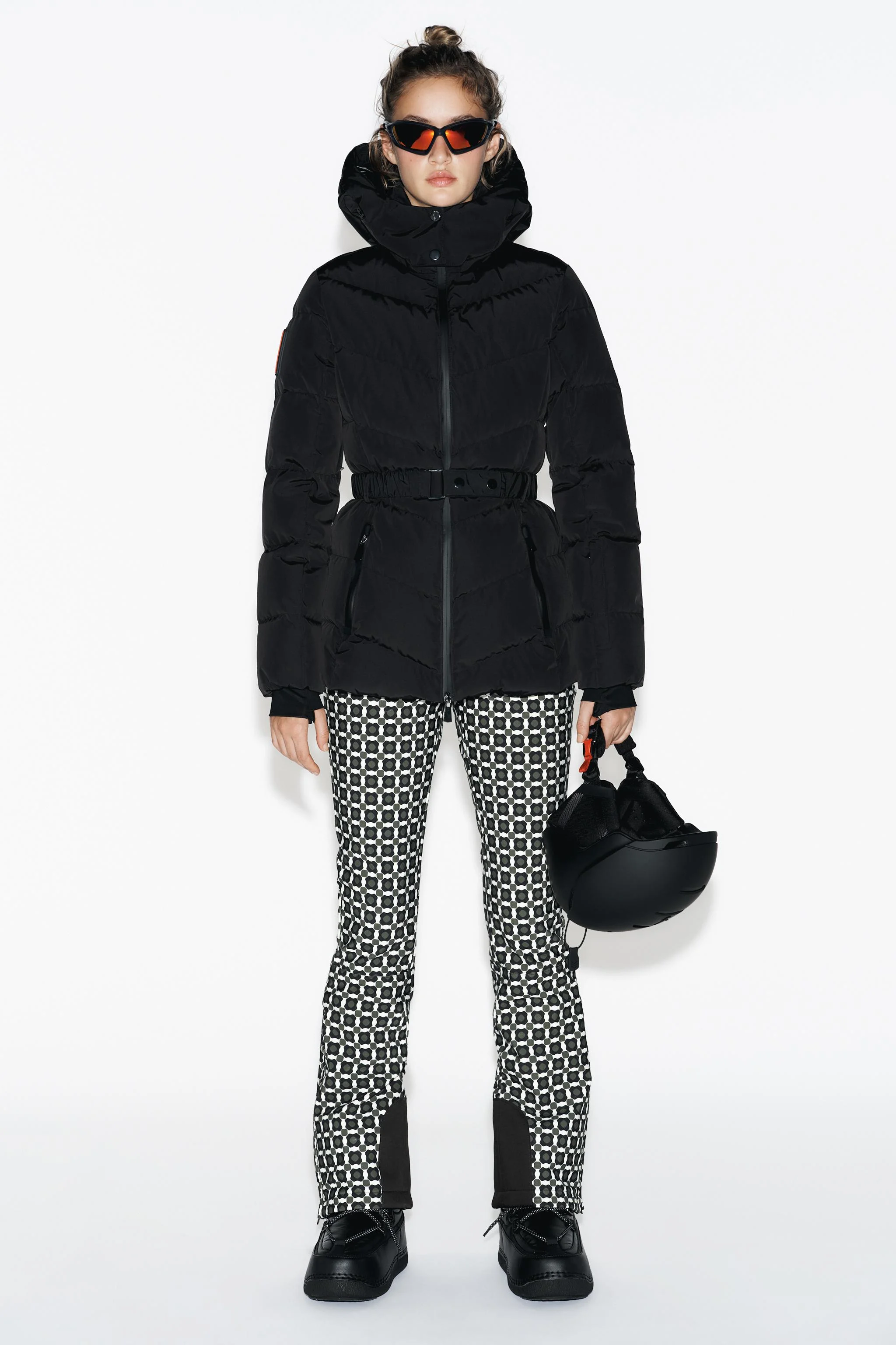 کاپشن پافر ضد آب و ضد باد با تکنولوژی RECCO®، مجموعه اسکی