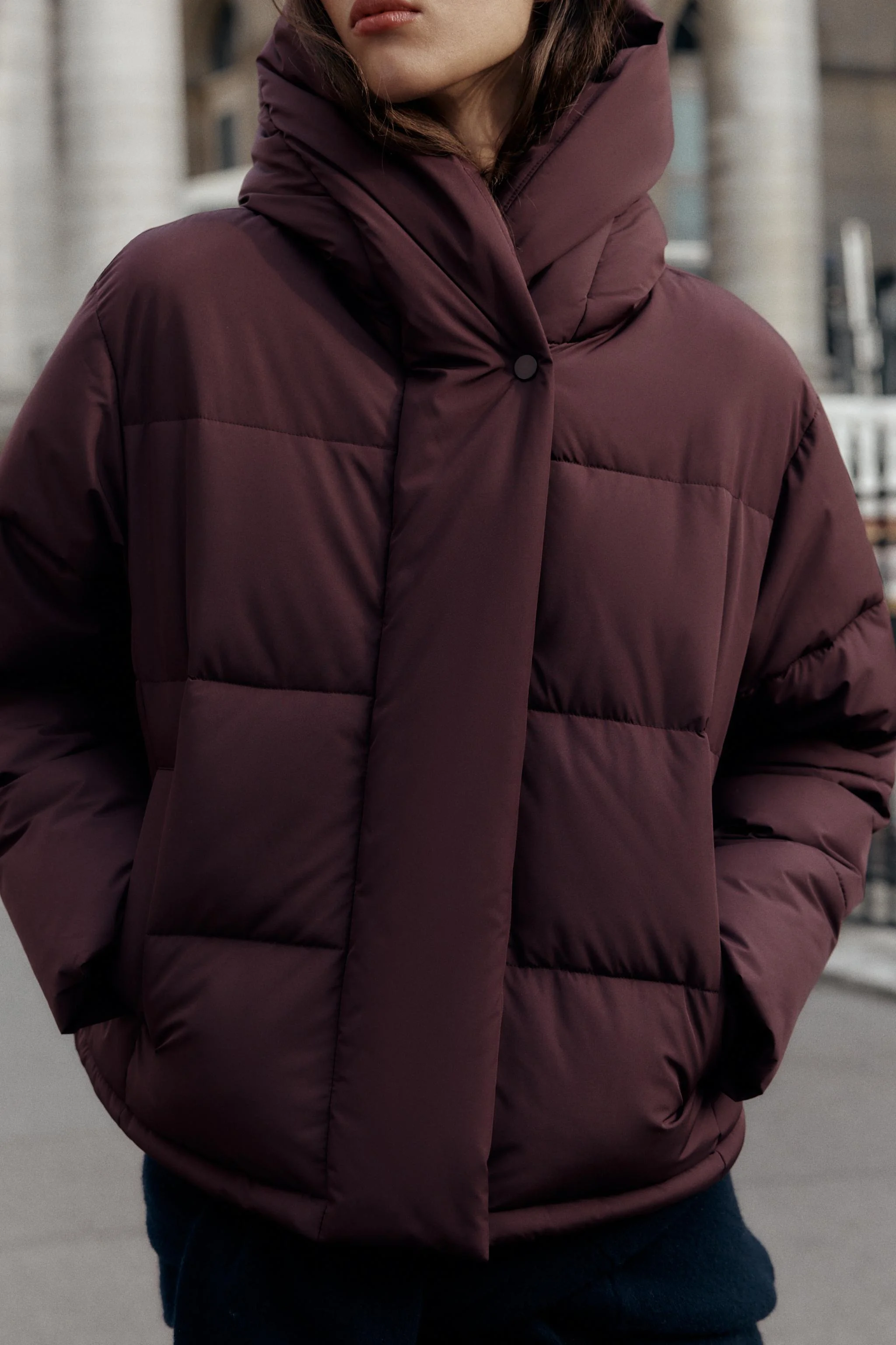 آنوراک کلاه دار کوتاه، ضد آب و ضد باد