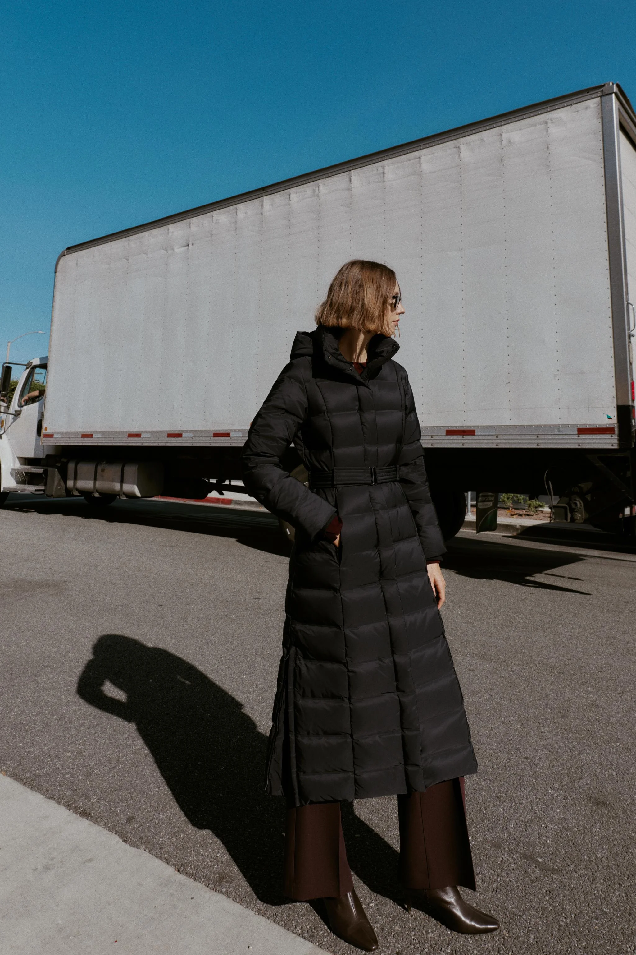 کاپشن پافر بلند کلاه دار، کمربند دار، ضد آب و ضد باد