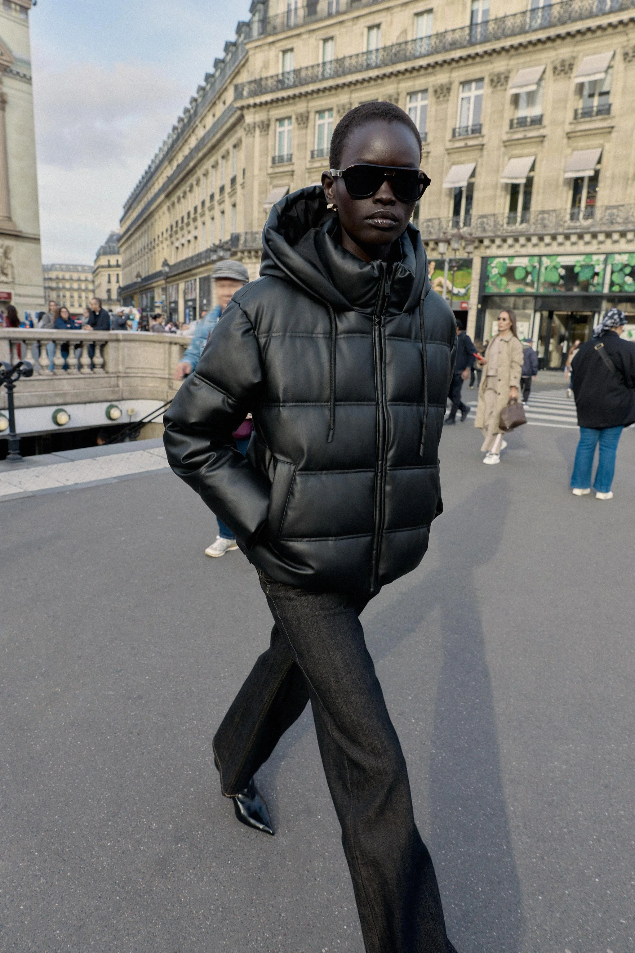 آنوراک چرم مصنوعی لحافی ضد آب و ضد باد