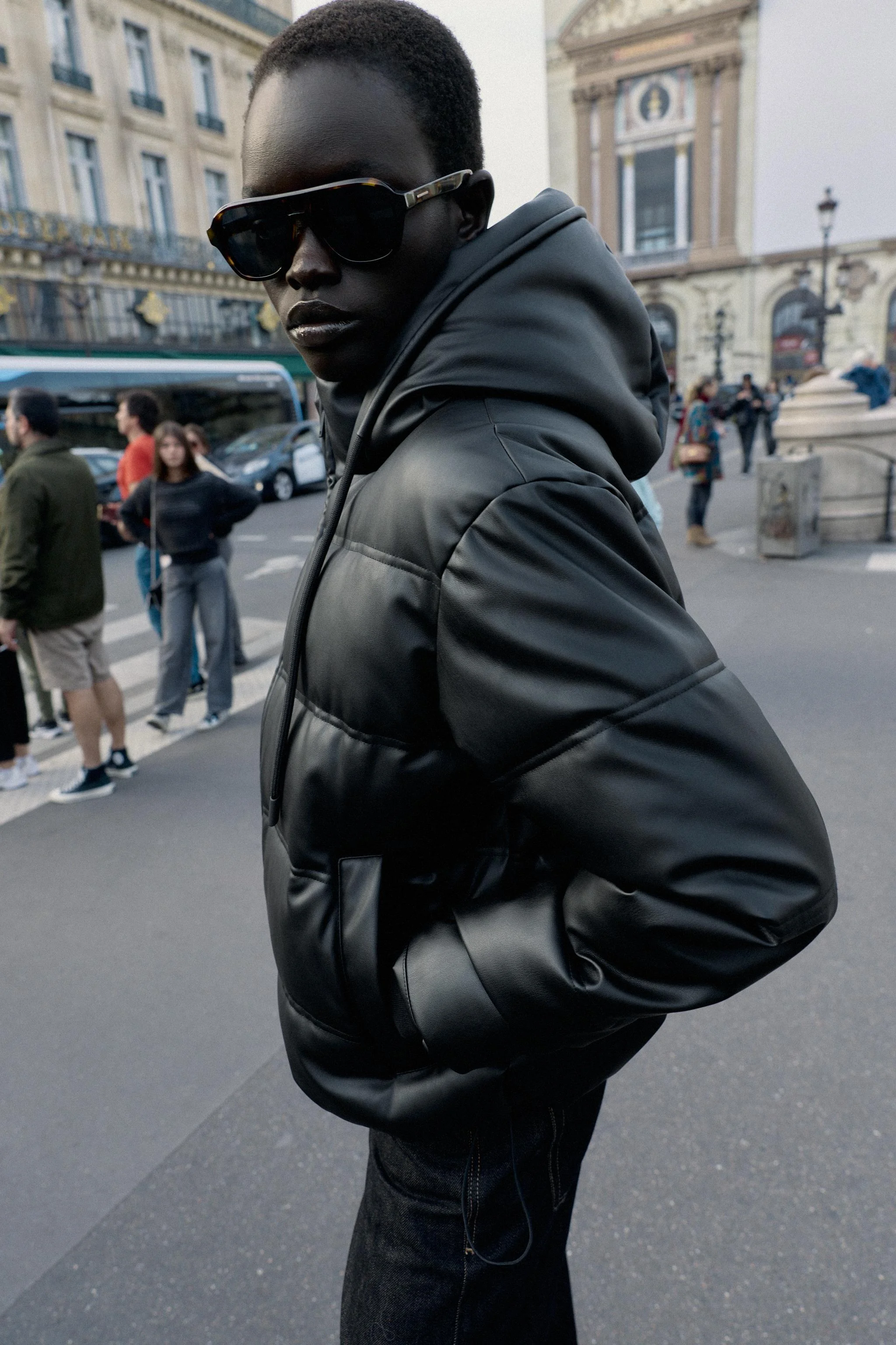 آنوراک چرم مصنوعی لحافی ضد آب و ضد باد