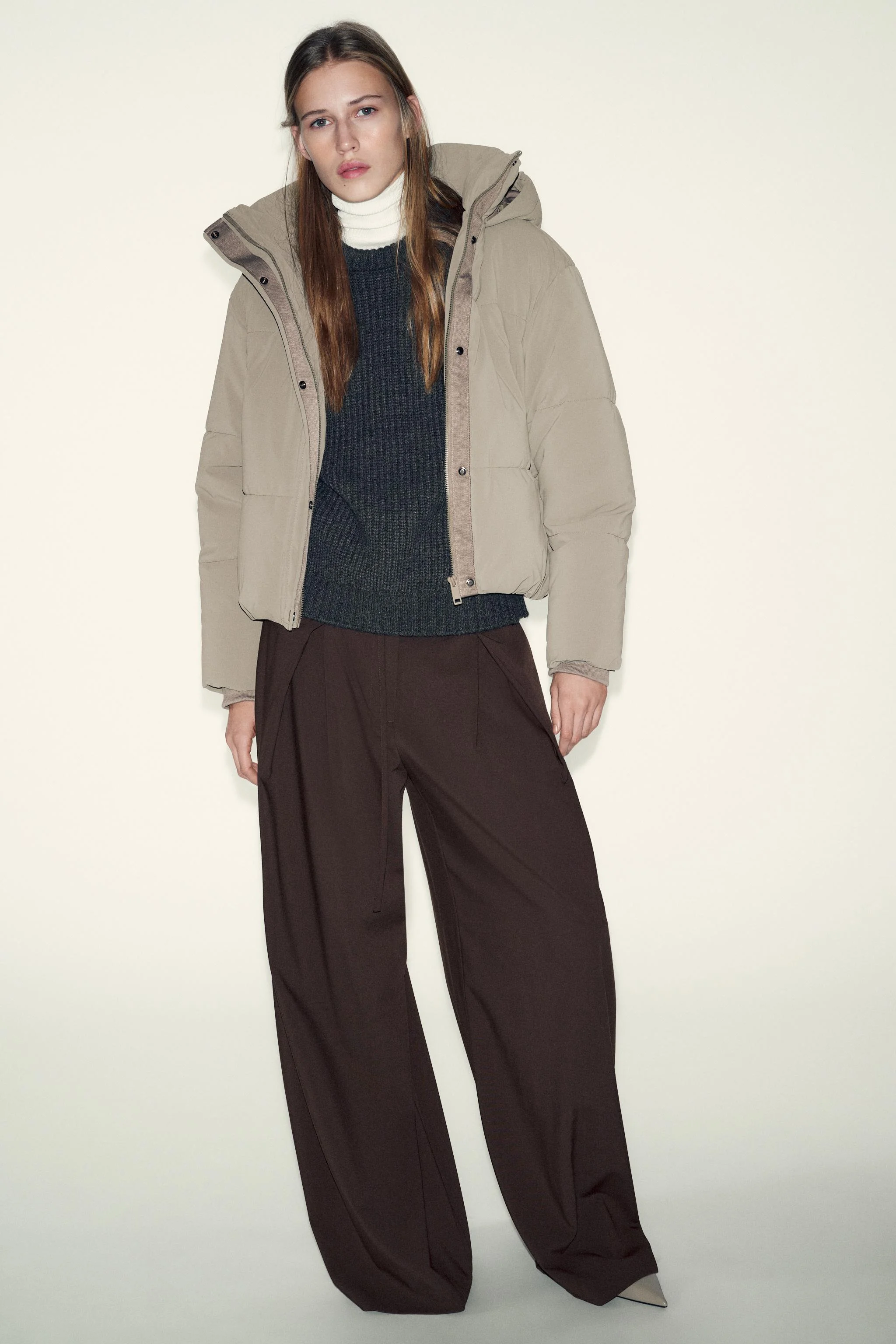 آنوراک کلاه دار کوتاه، ضد آب و ضد باد